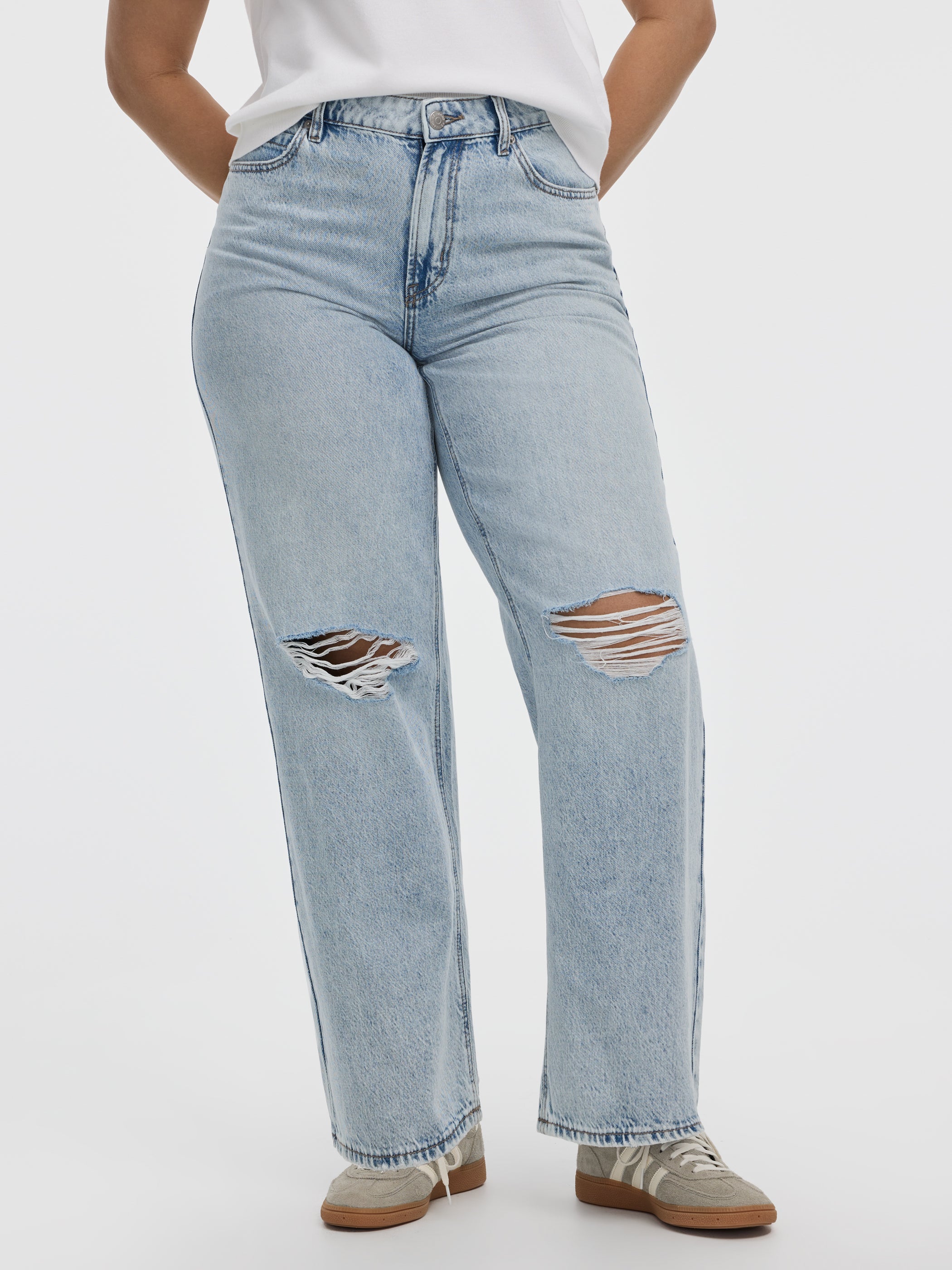 Mid-Rise Ripped Baggy Jean - Curvy Fit - Image 3