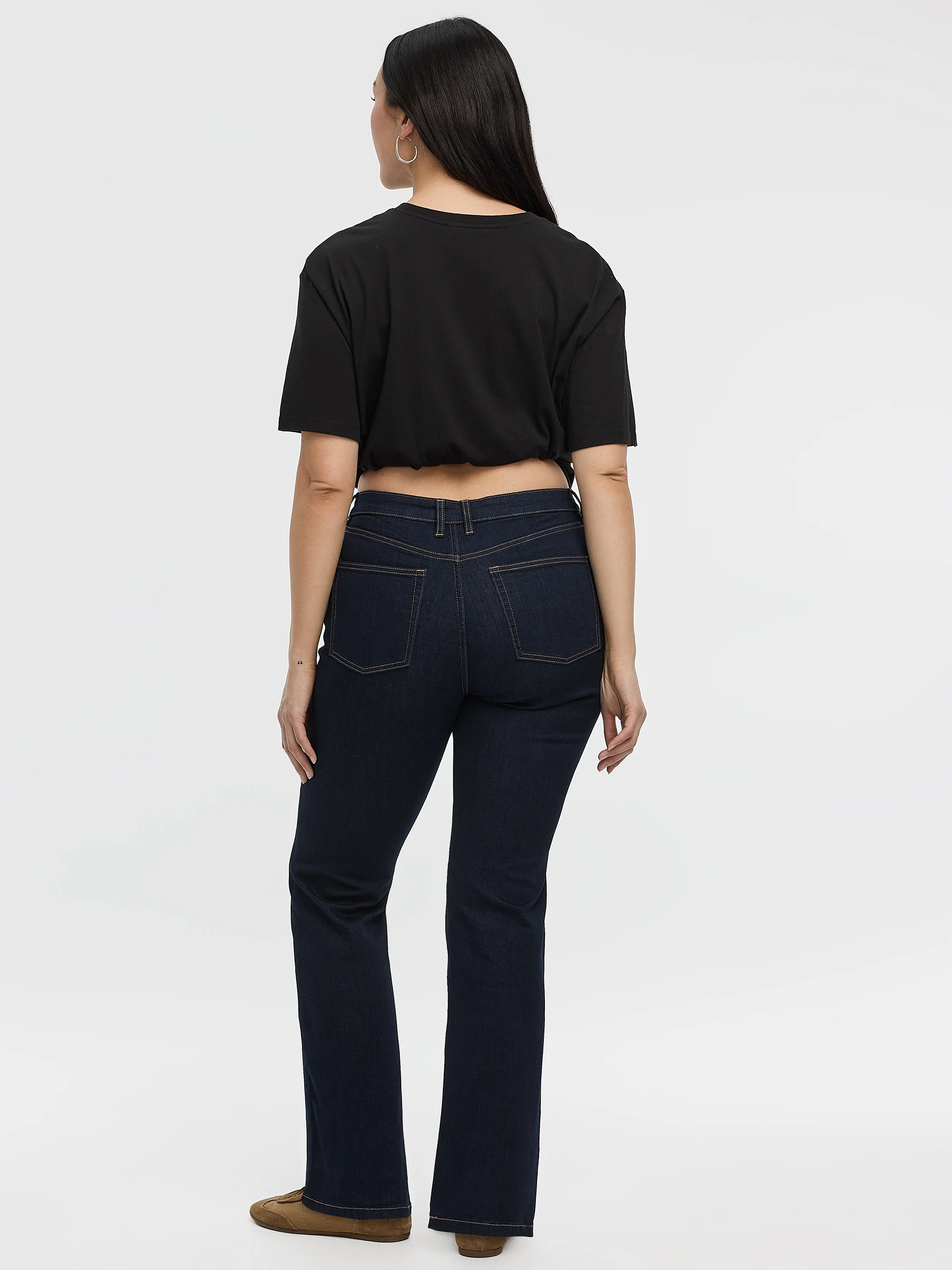 Boot-Leg Mid-Rise Jean - Curvy Fit - Image 5