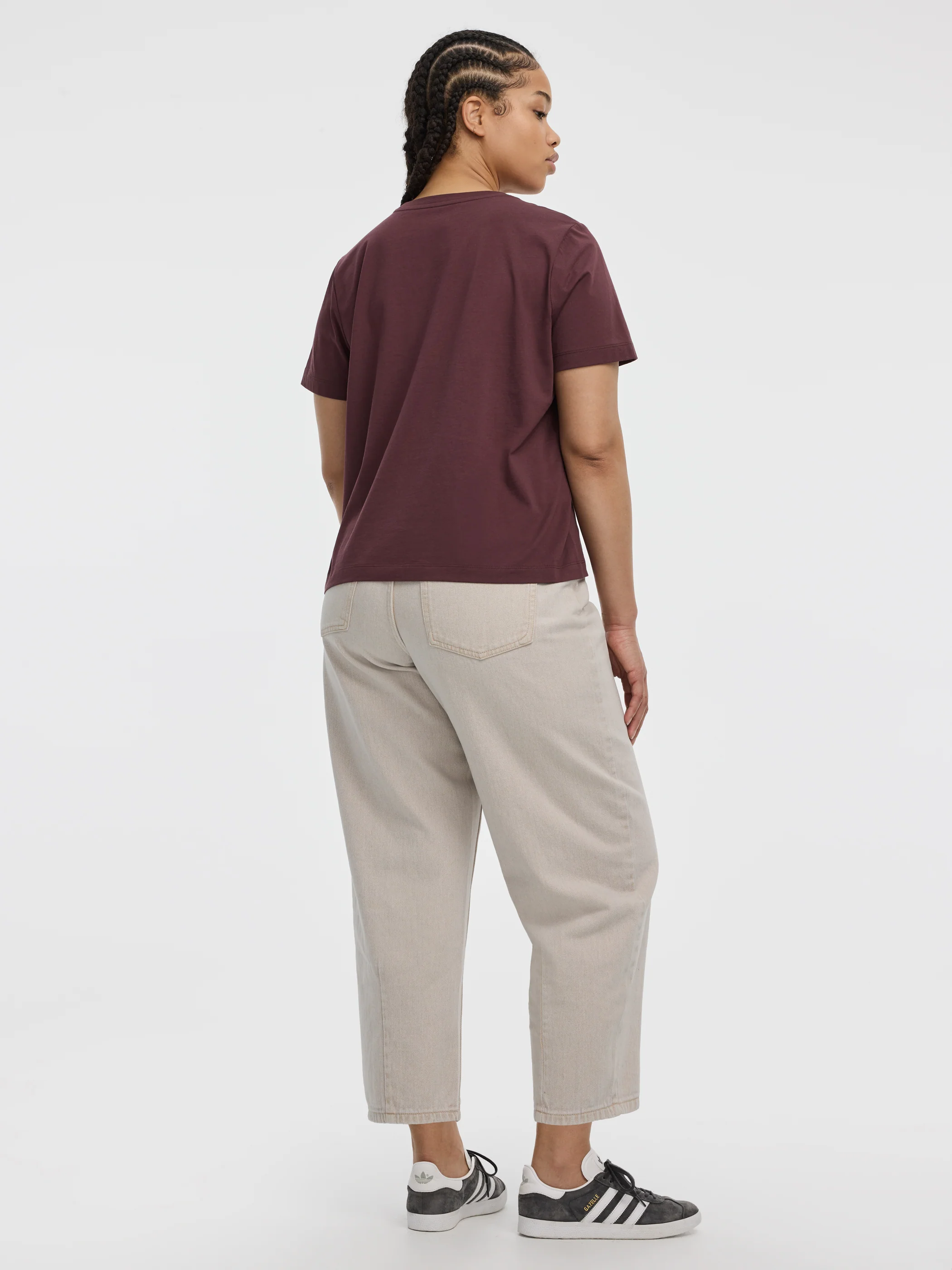 Boyfriend Crew-Neck T-Shirt - R Essentials - Image 18