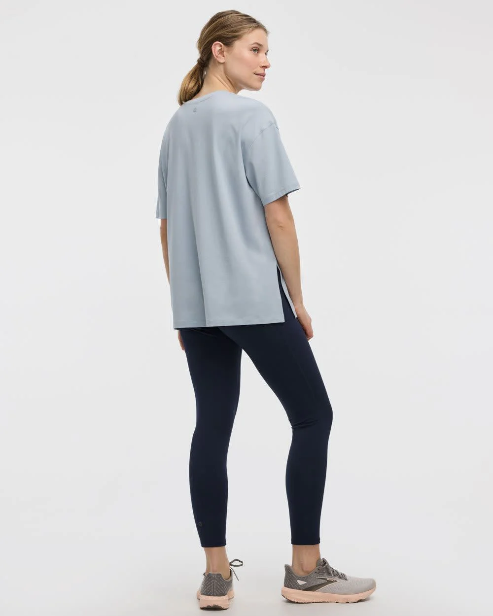 Crew-Neck Boyfriend T-Shirt - Image 13