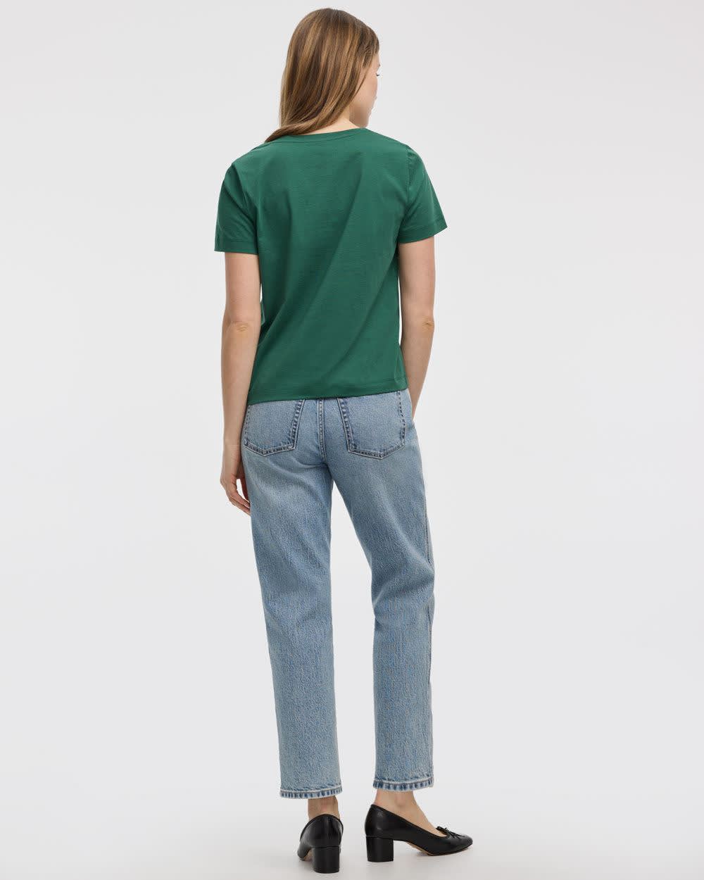 Boyfriend V-Neck T-Shirt - R Essentials - Image 10
