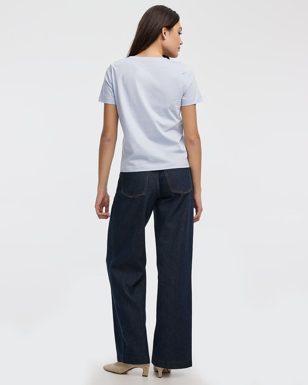 Boyfriend V-Neck T-Shirt - R Essentials - Image 14