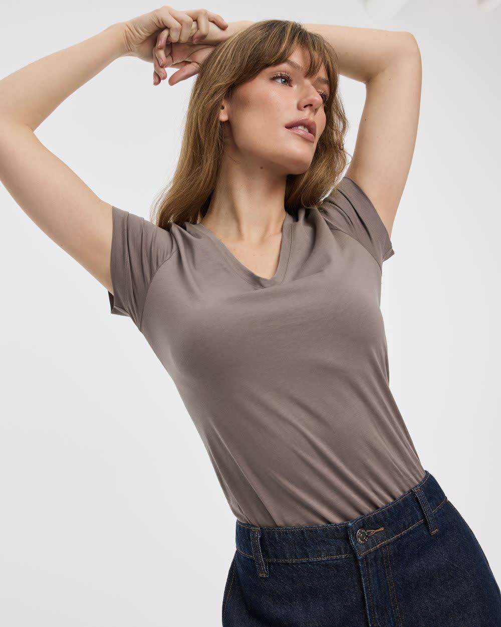 Boyfriend V-Neck T-Shirt - R Essentials - Image 19