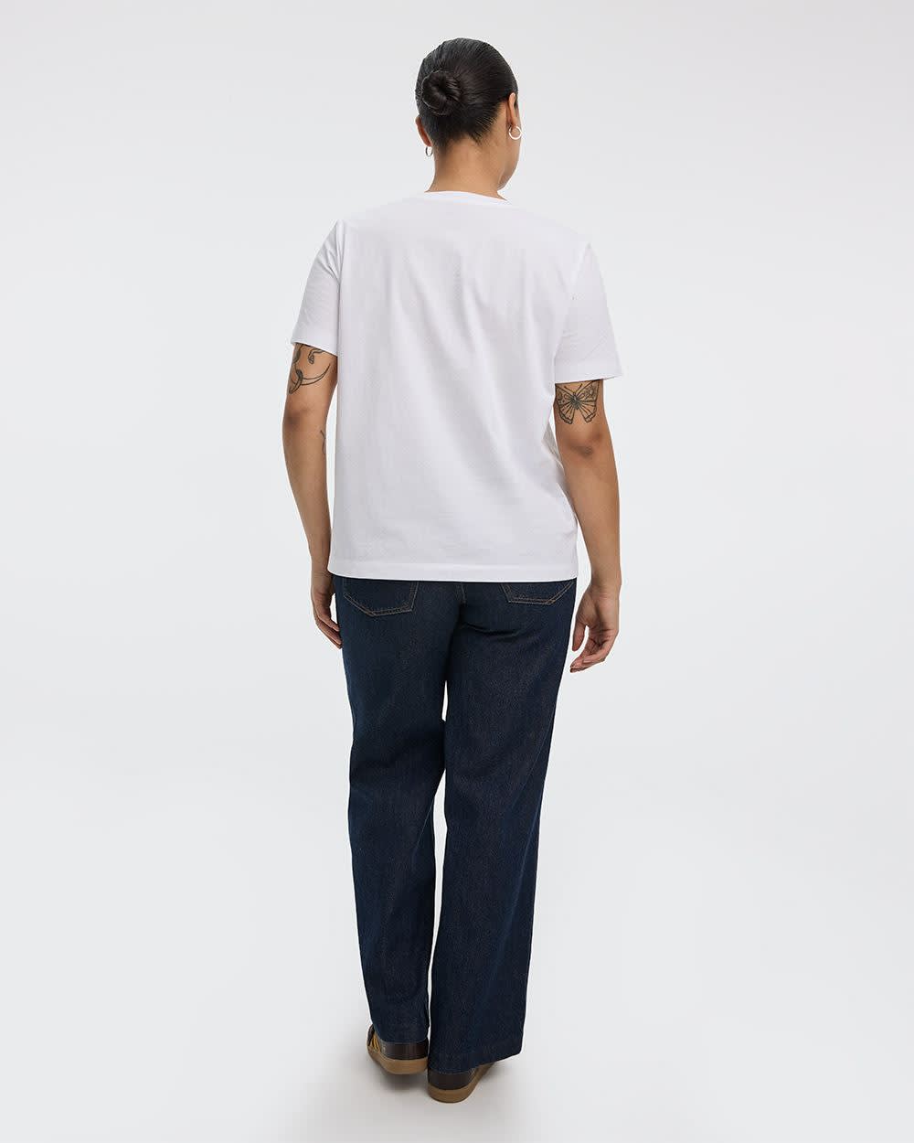 Boyfriend V-Neck T-Shirt - R Essentials - Image 6