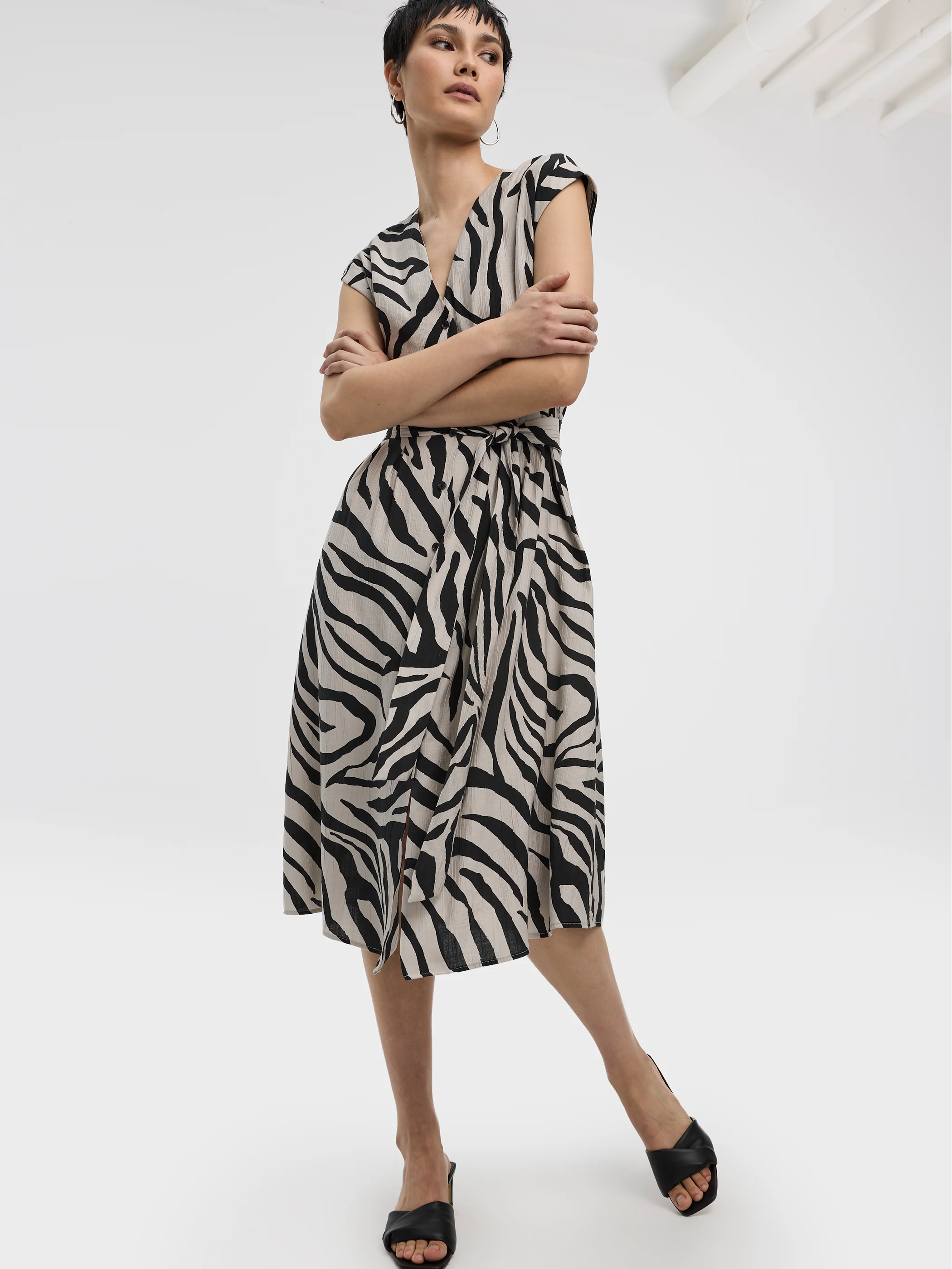 Extended-Sleeve V-Neck Belted Dress - Image 4