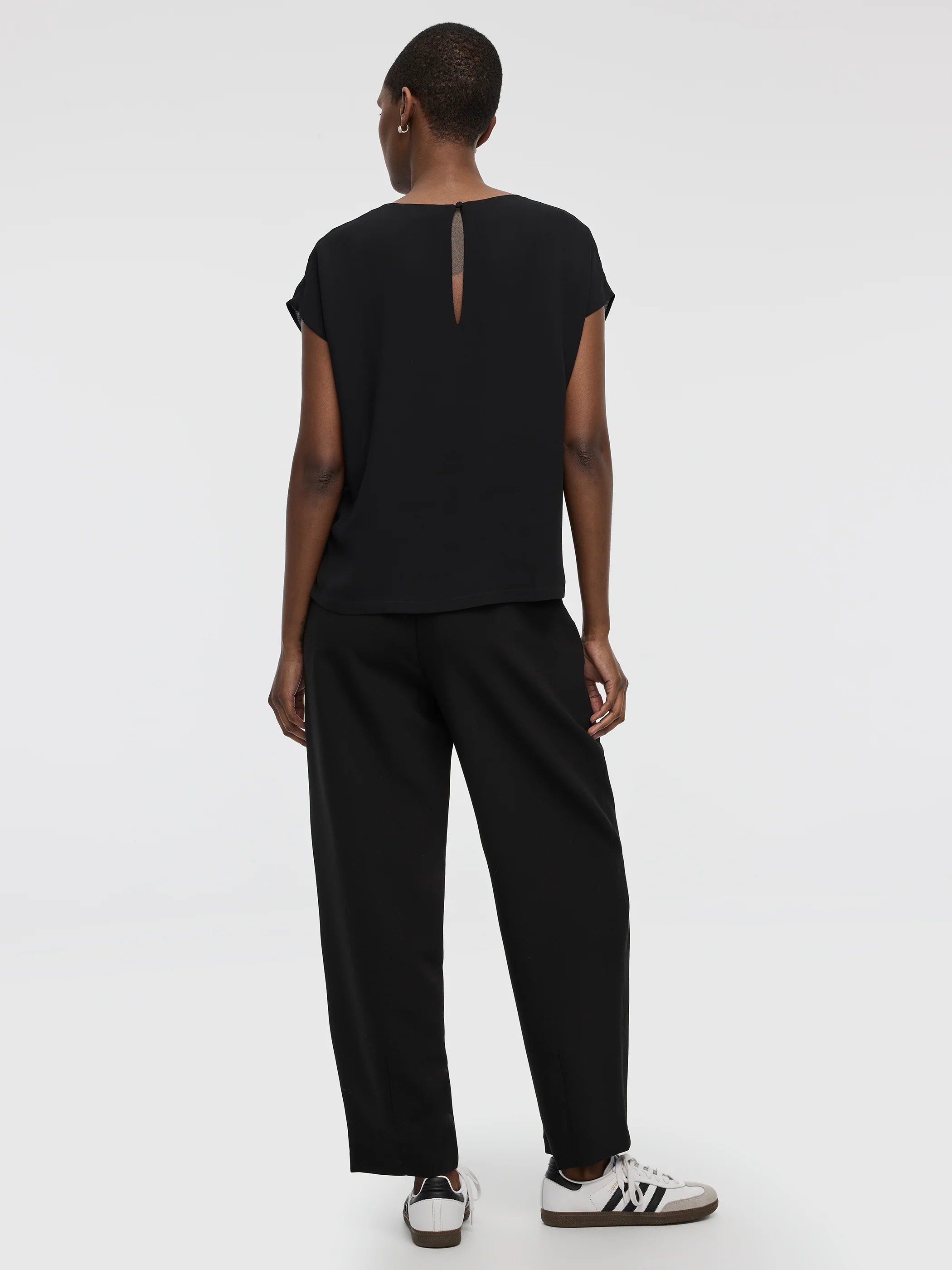 Short-Sleeve Crew-Neck Blouse - Image 11