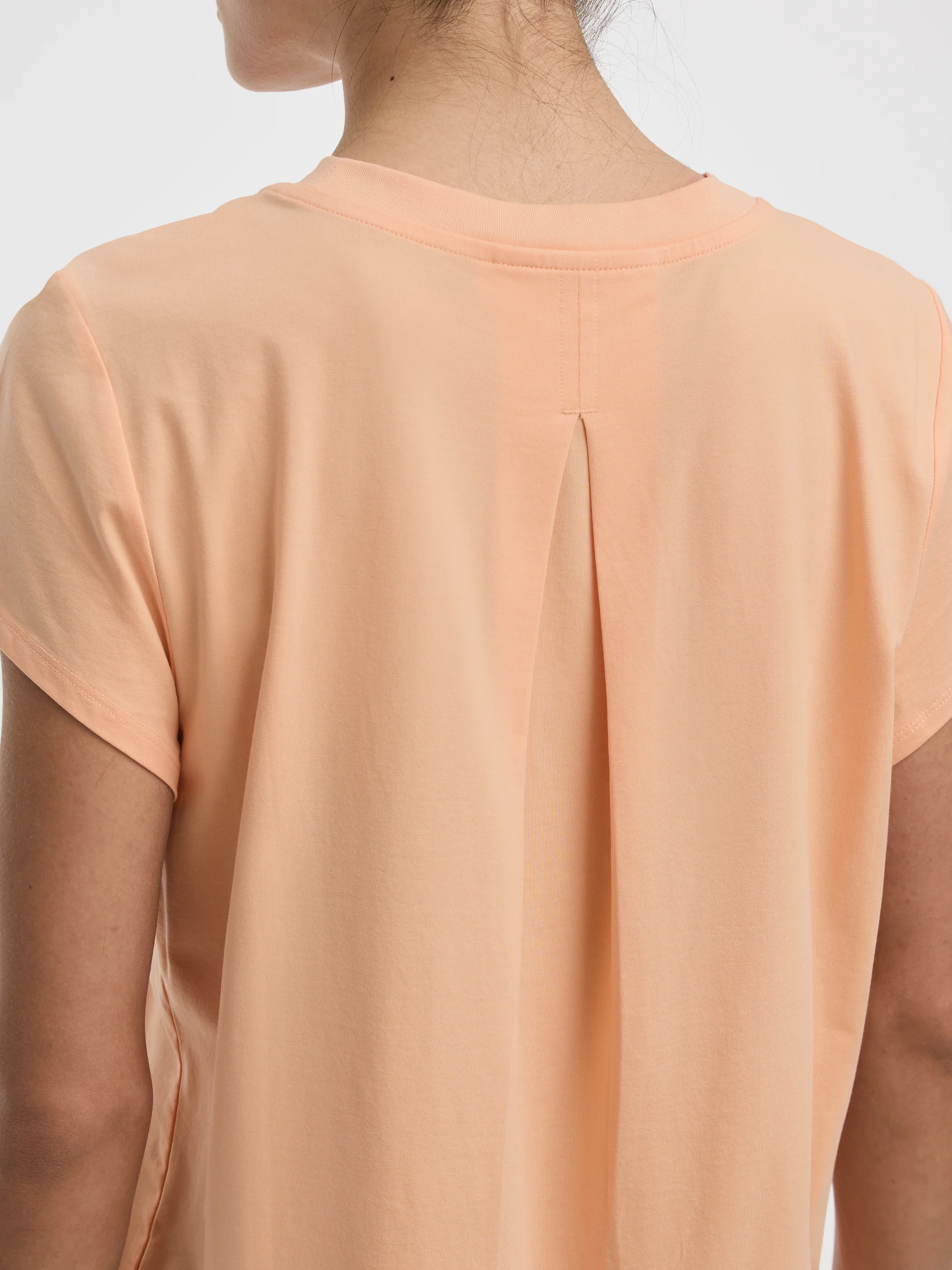 Loose T-Shirt- Hyba - Image 2