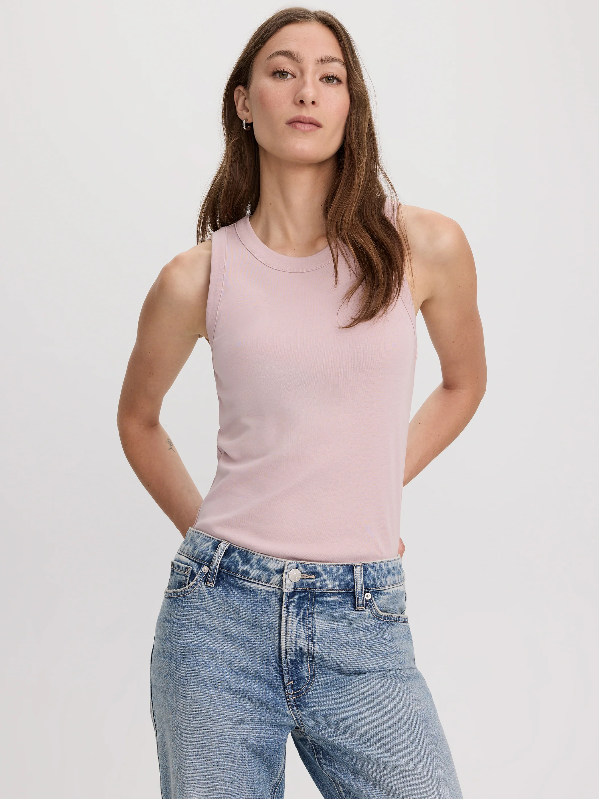 Ribbed Crew-Neck Tank - R Essentials - Image 9