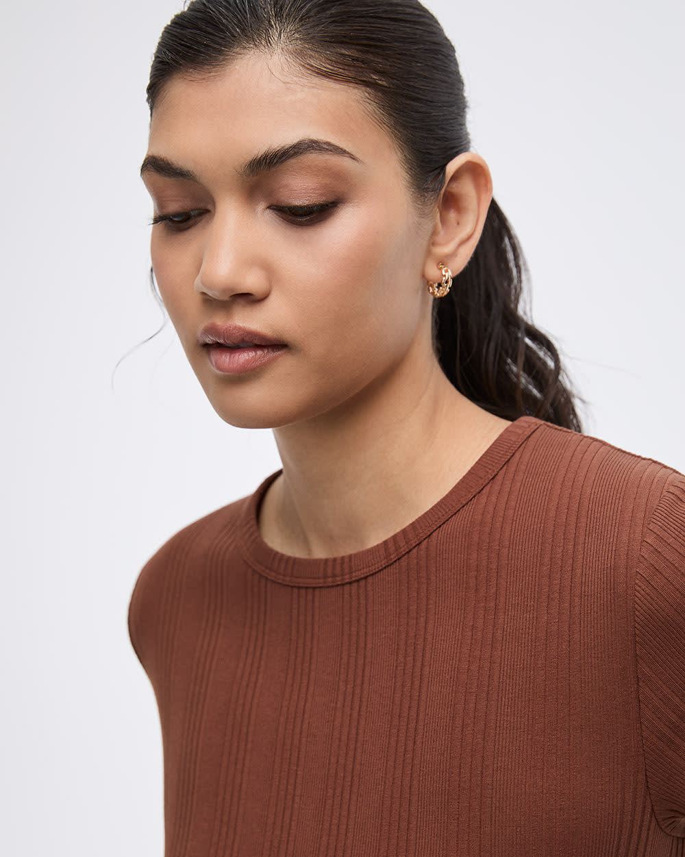 Fitted Crew-Neck Ribbed T-Shirt - Image 16
