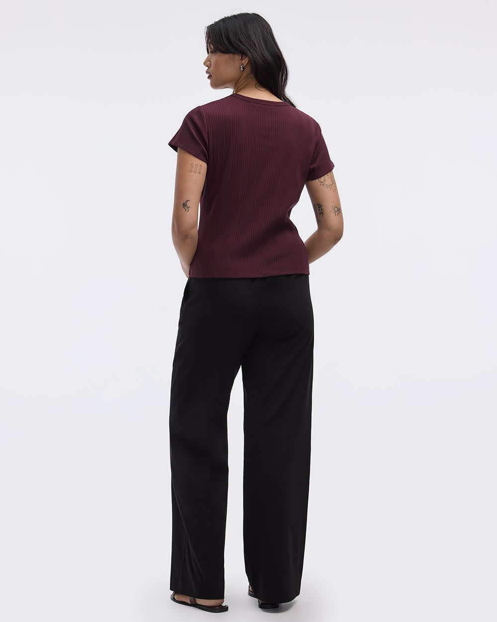 Fitted Crew-Neck Ribbed T-Shirt - Image 30