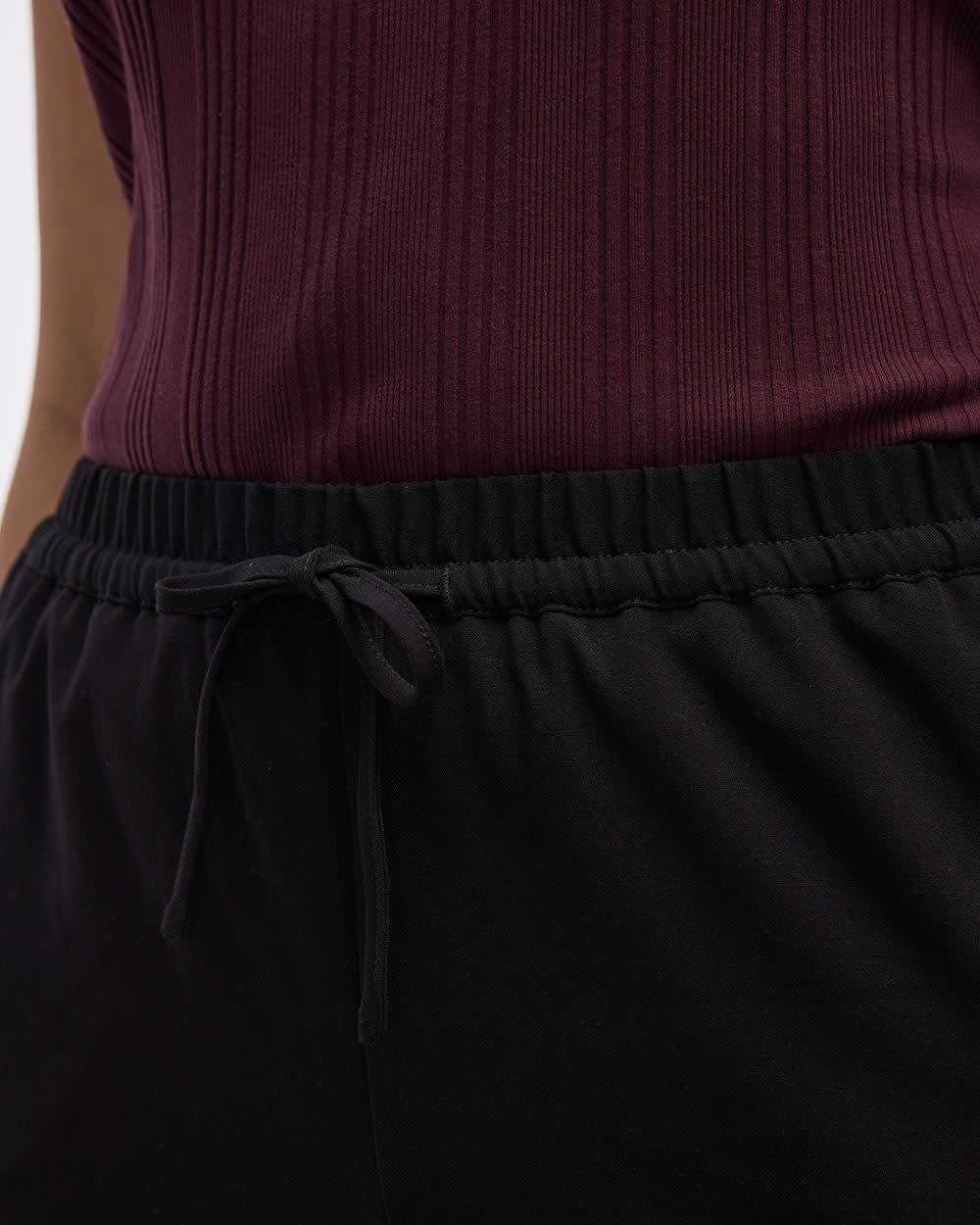 Fitted Crew-Neck Ribbed T-Shirt - Image 33