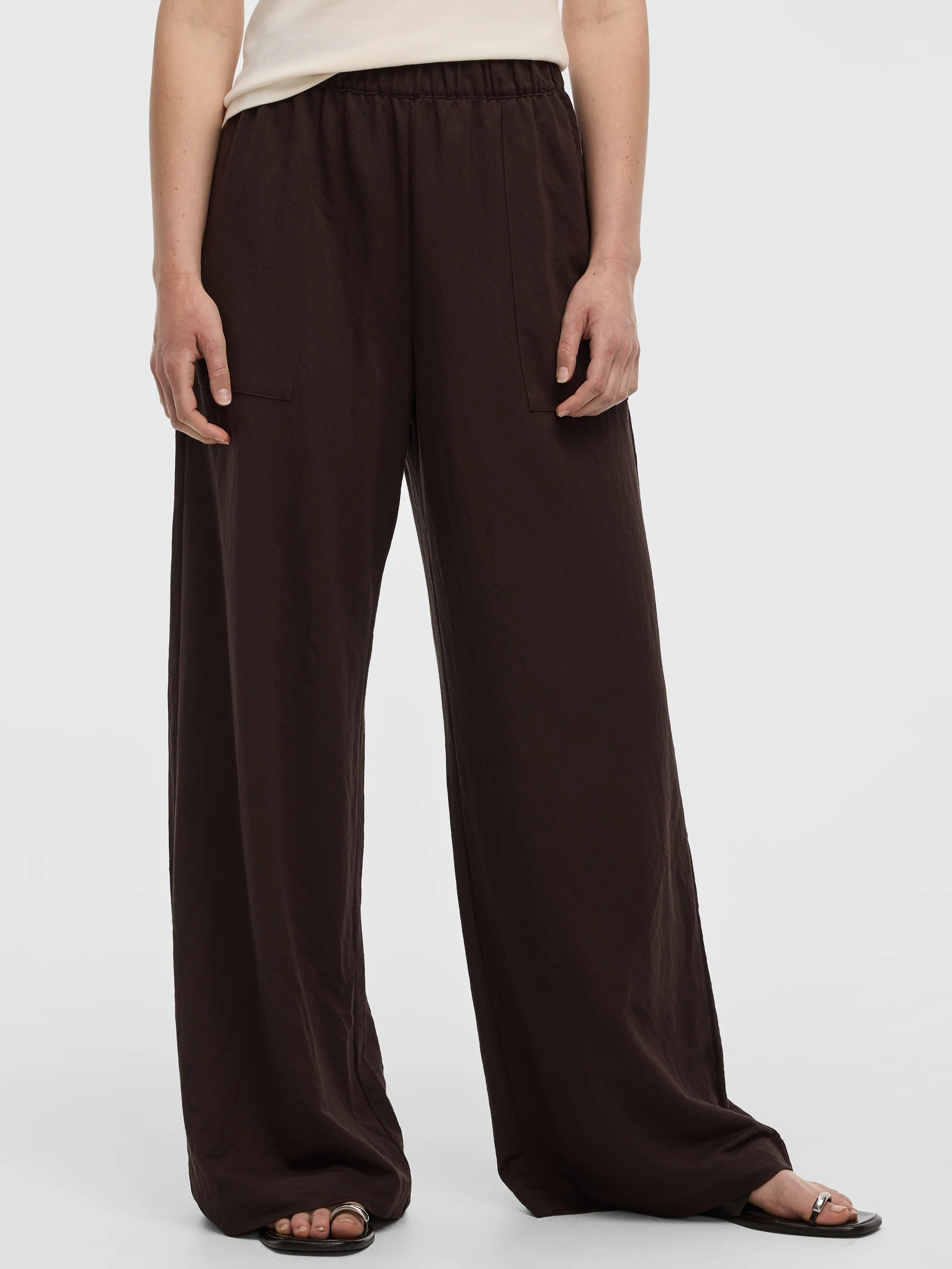 Wide-Leg High-Rise Pull-On Piqué Pant - Image 7