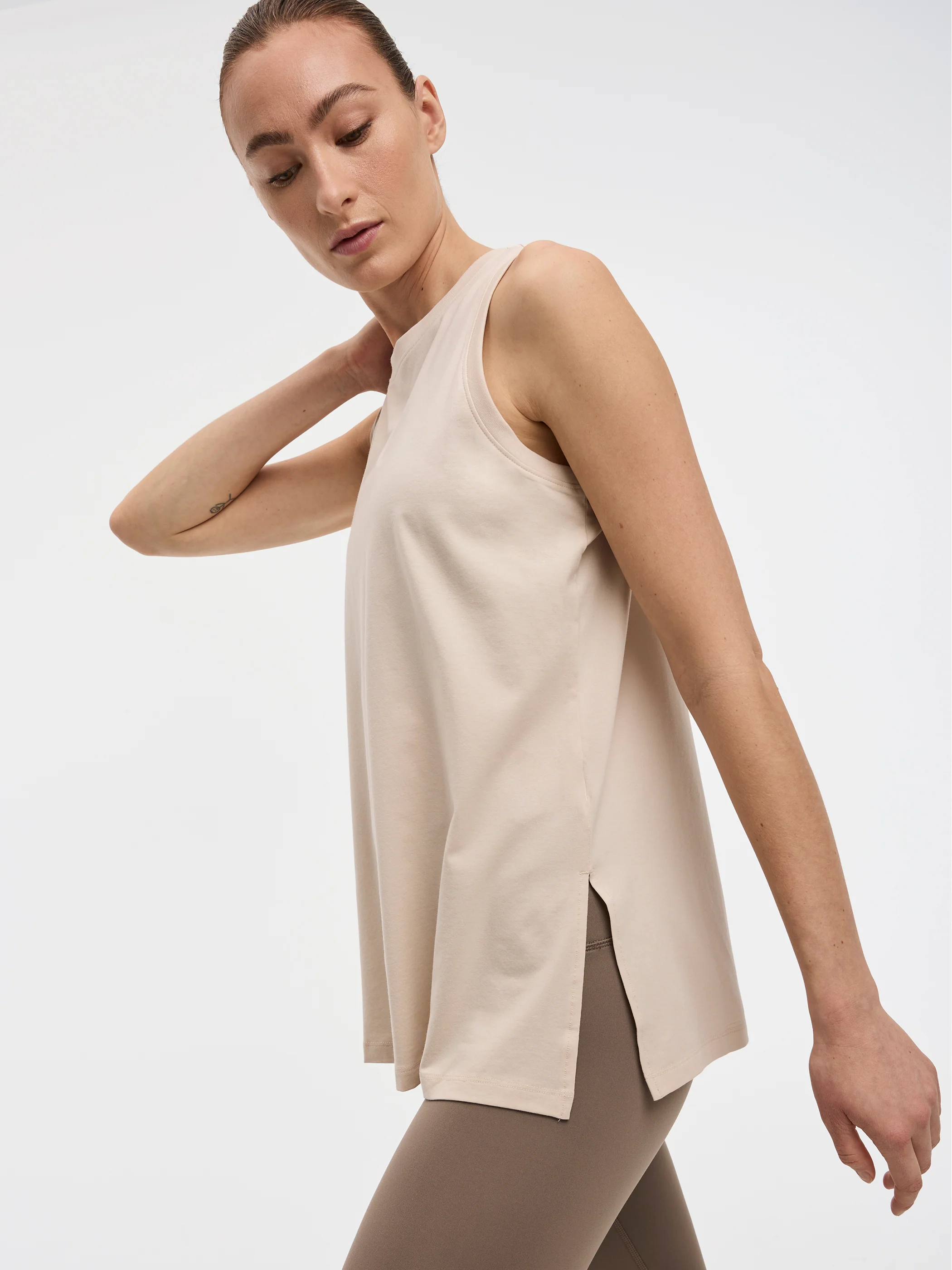 Loose Crew-Neck Tank - Hyba - Image 4