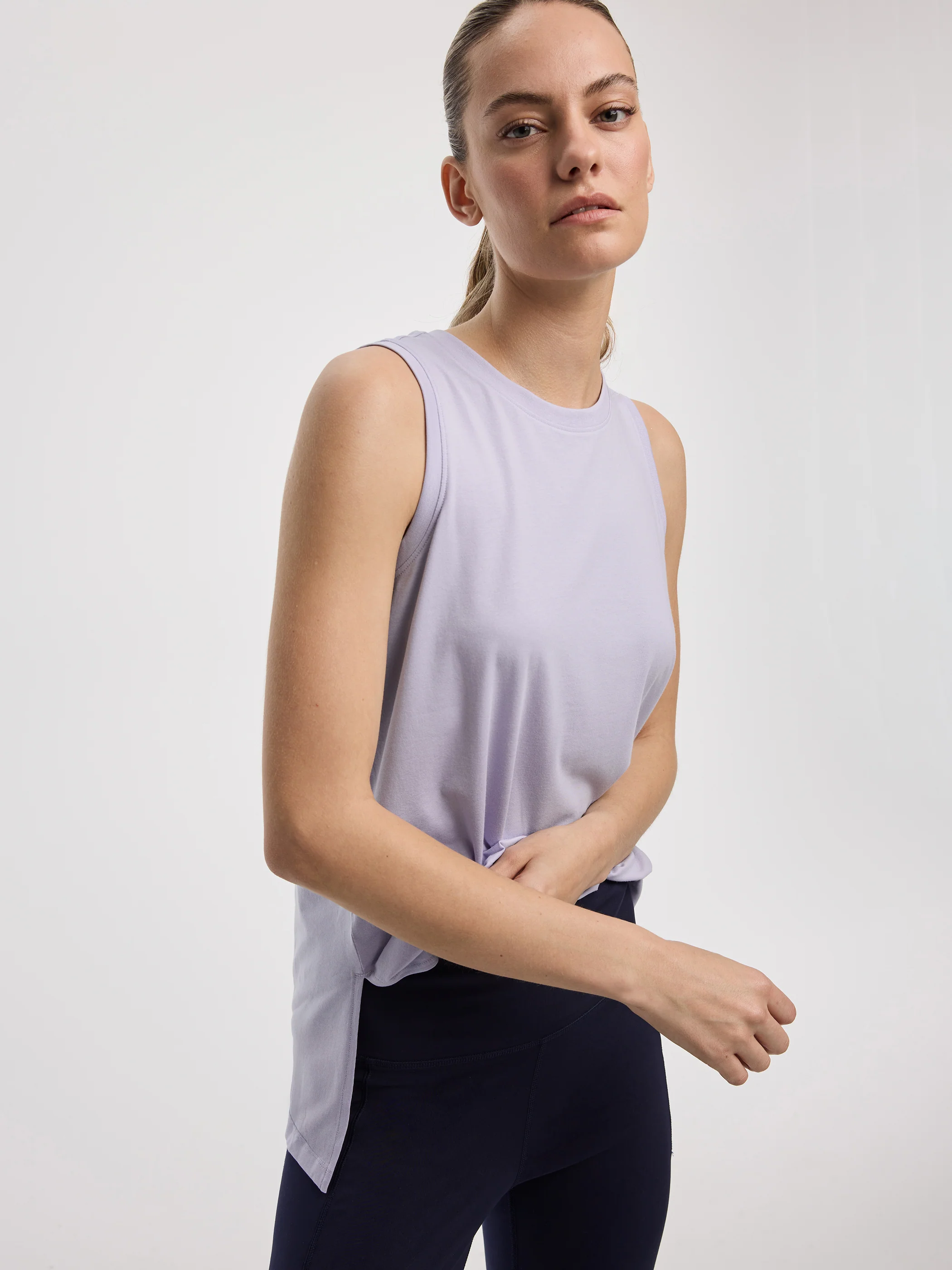 Loose Crew-Neck Tank - Hyba - Image 8