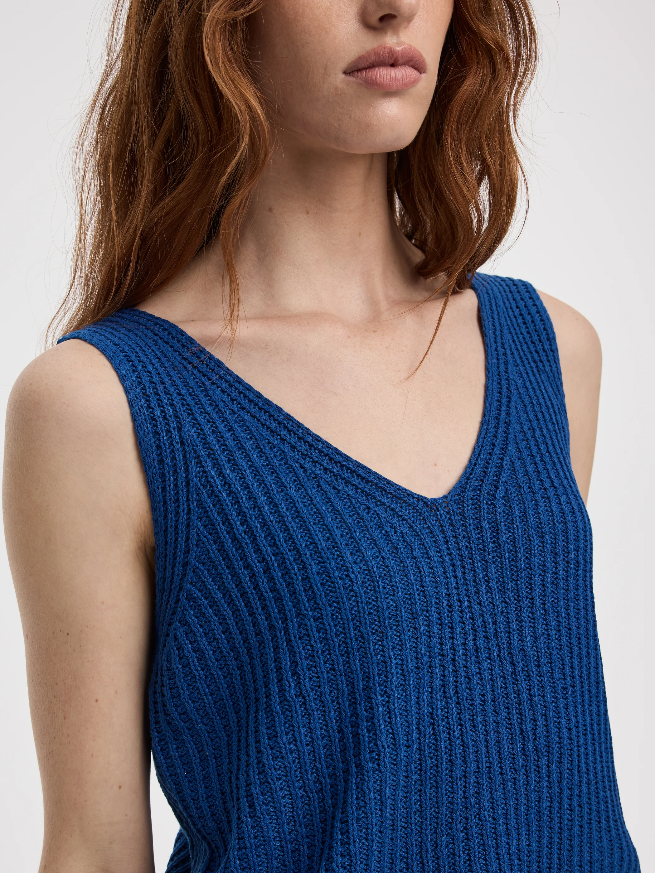 V-Neck Ribbed Tank - Image 5