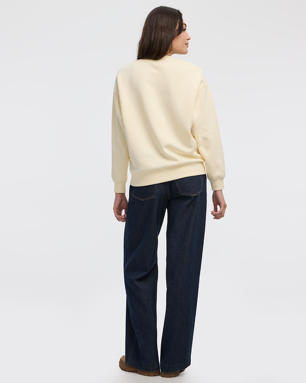 Long-Sleeve Crew-Neck Fleece Sweatshirt - Image 10