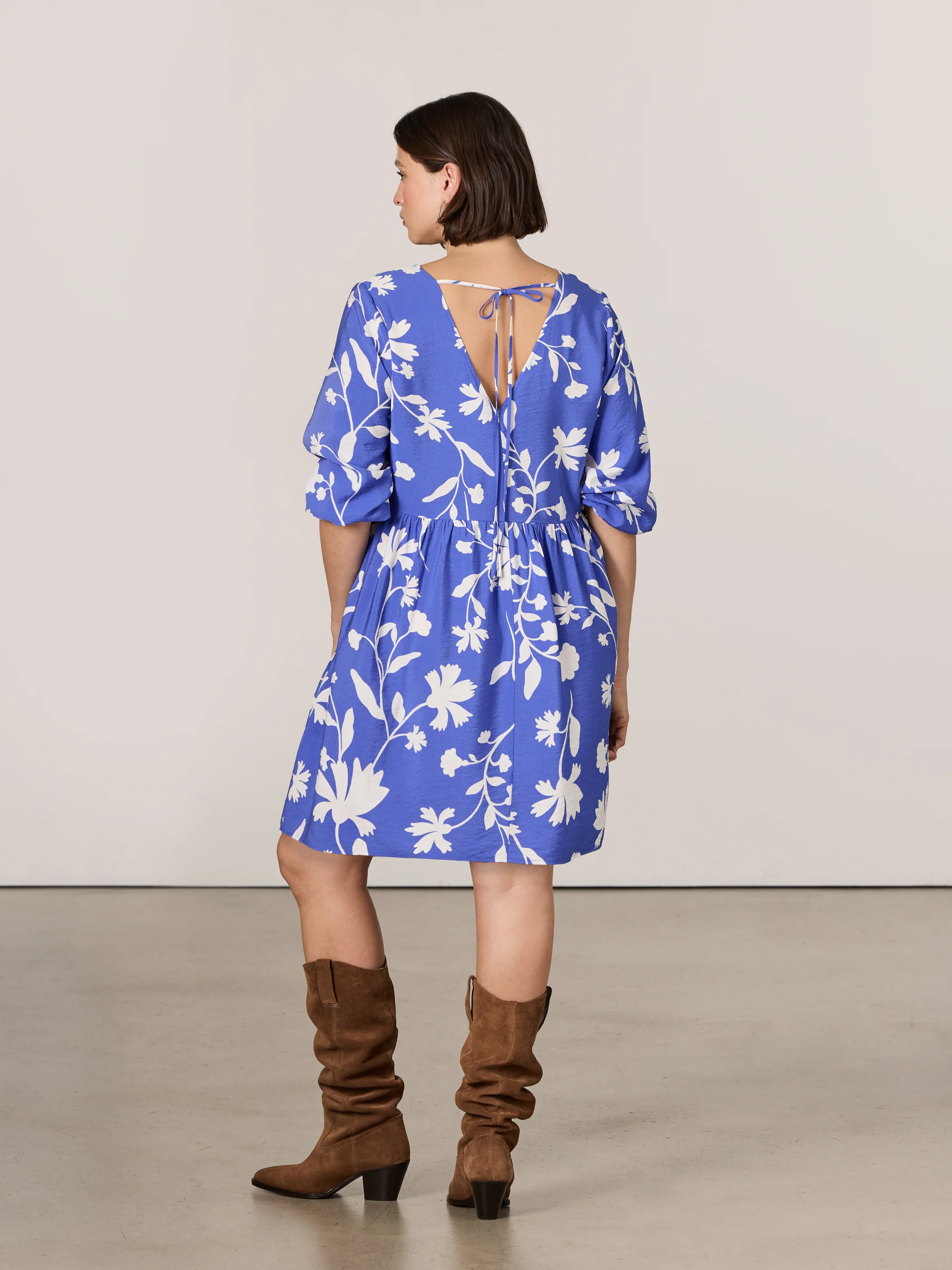Long-Sleeve V-Neck Empire-Cut Mini Dress - Image 3