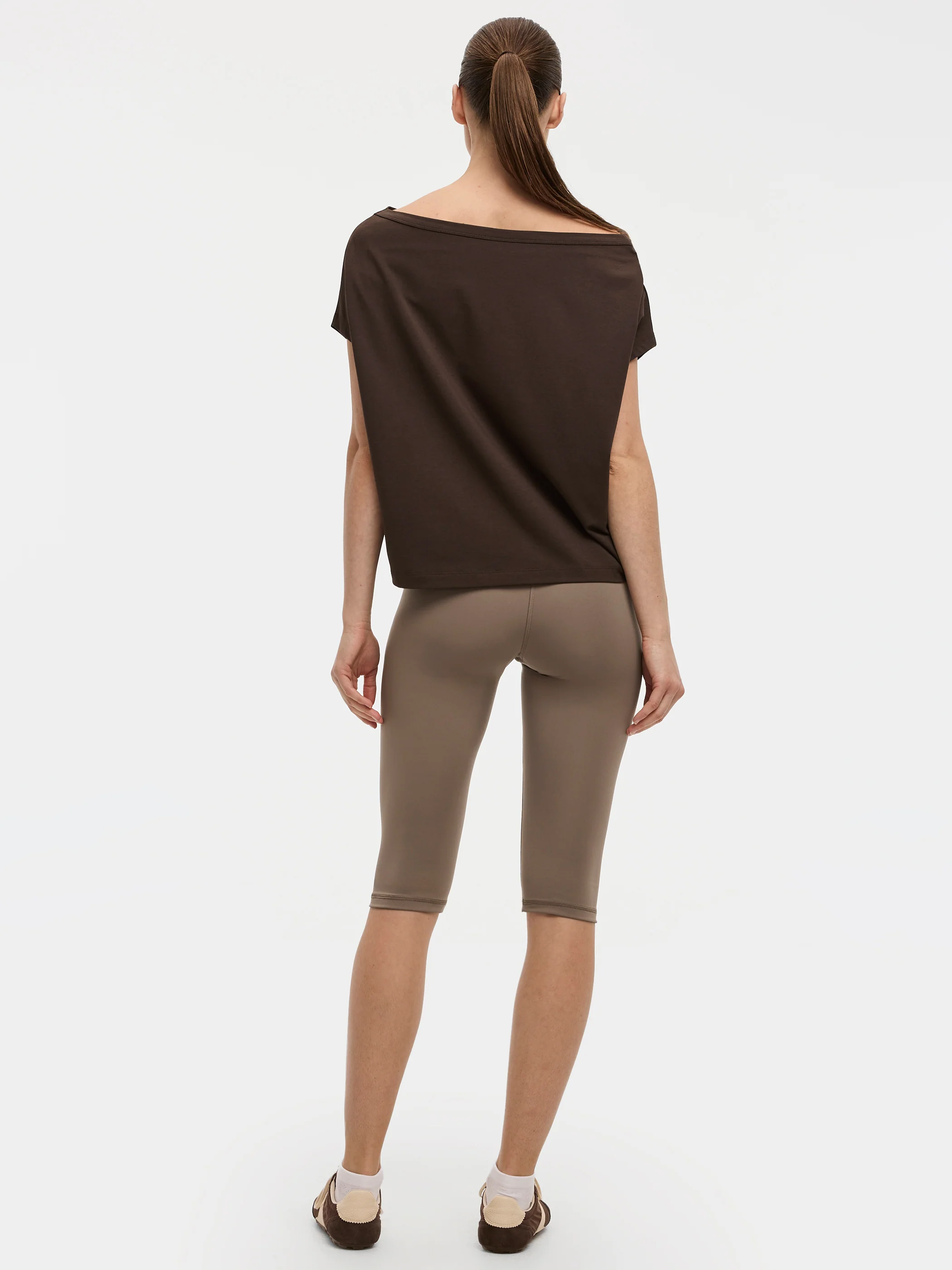 Off-the-Shoulder Short-Sleeve Top - Hyba - Image 3