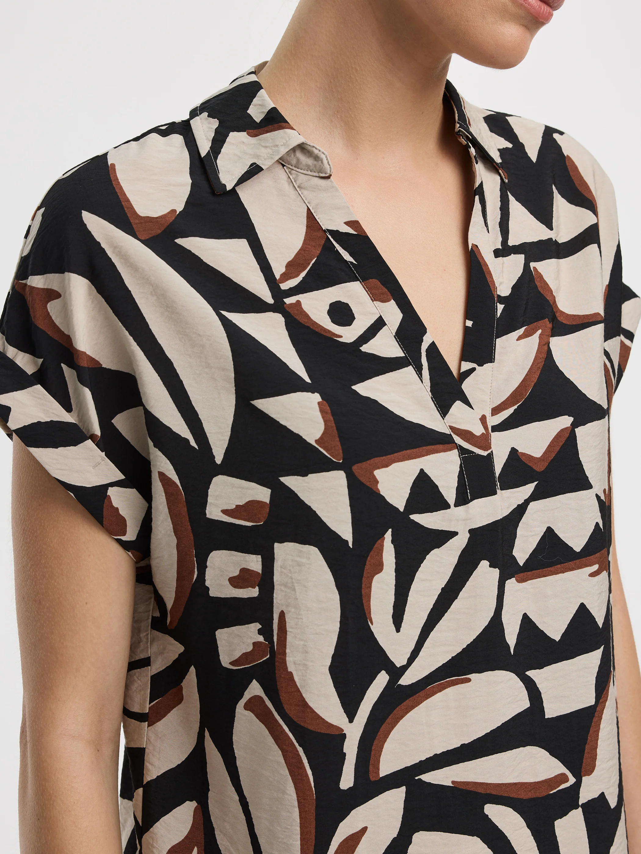 Short-Sleeve Shift Dress - Image 6
