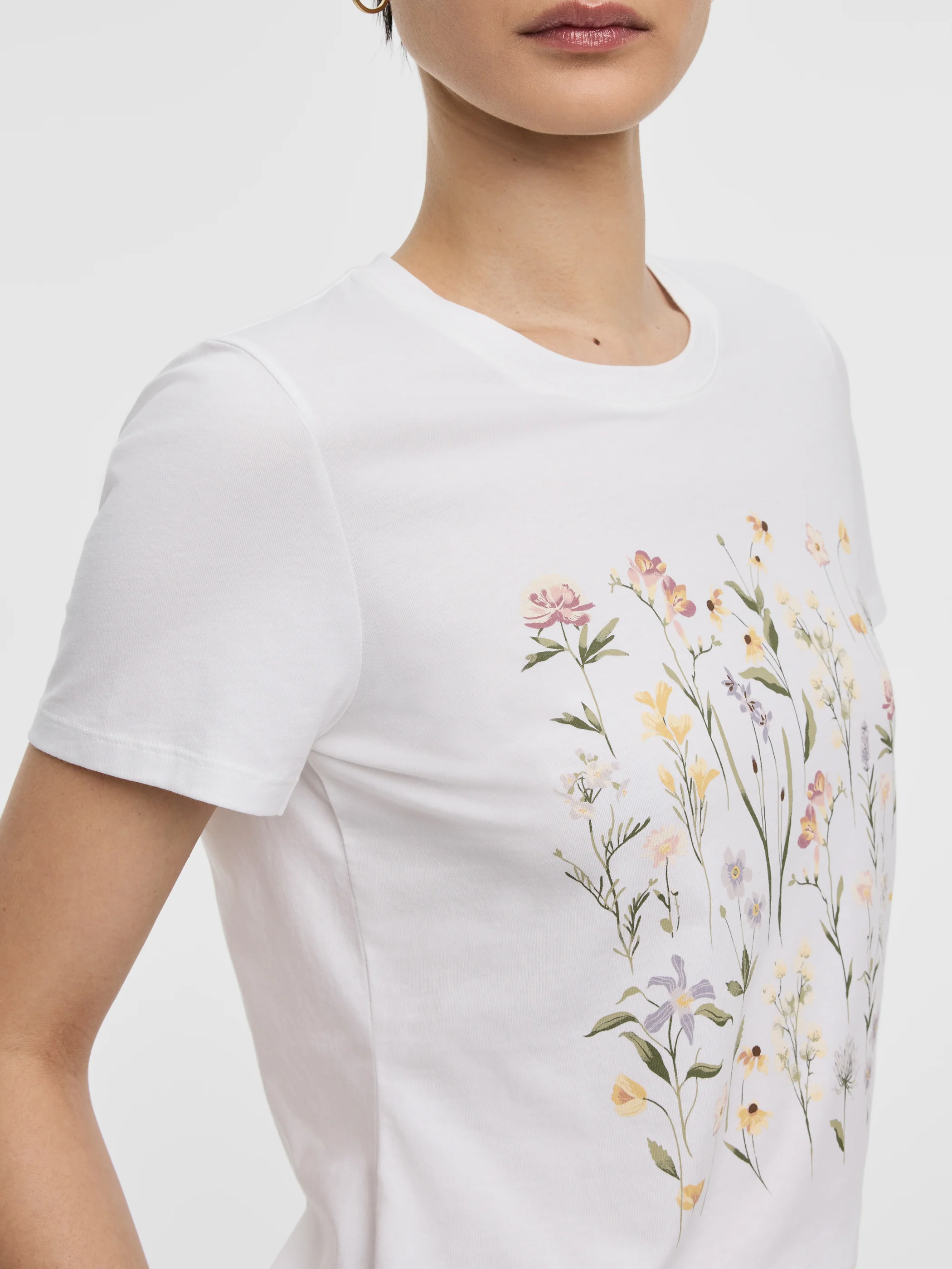 Crew-Neck Tee - R Essentials - Image 18