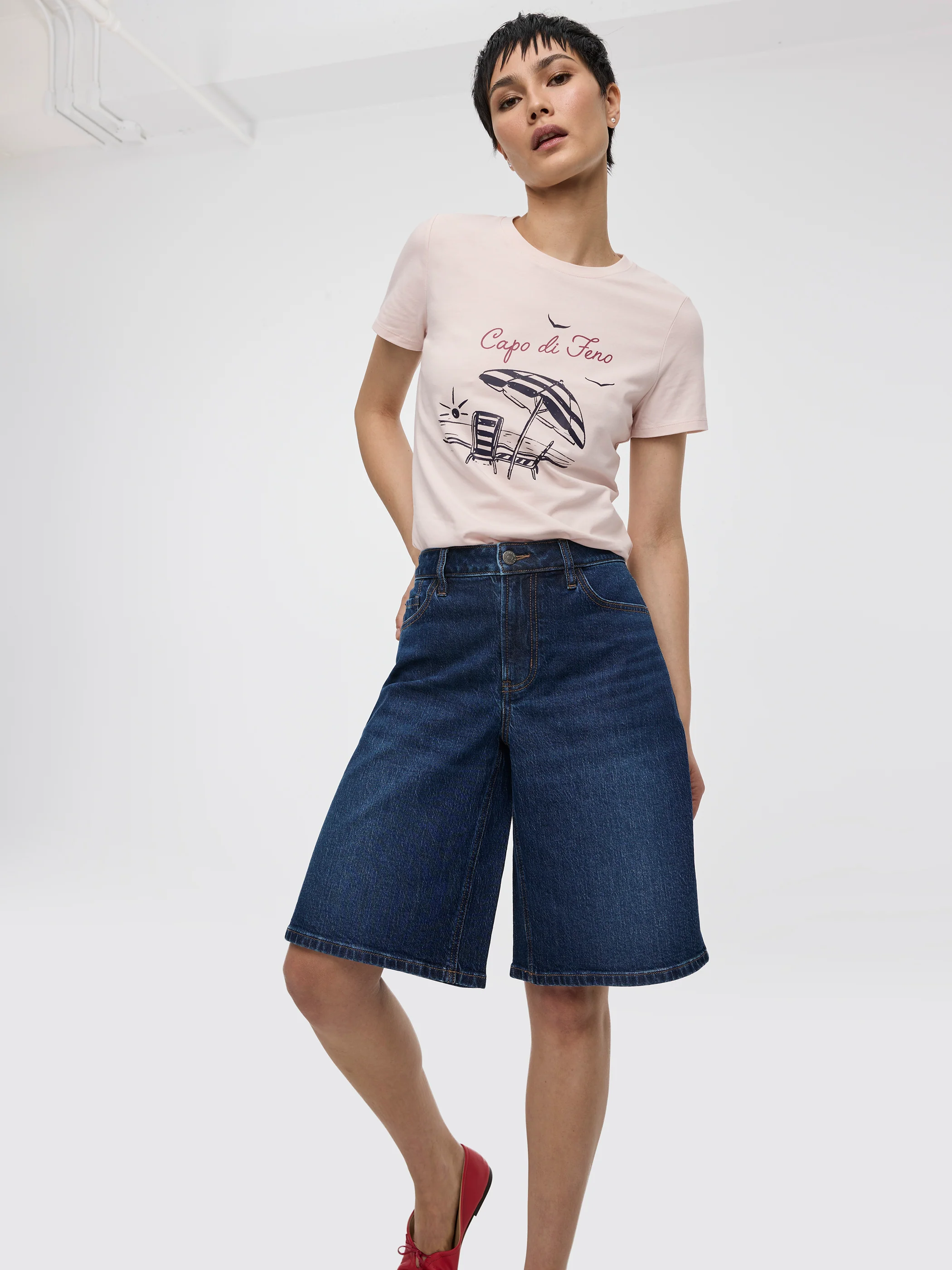 Crew-Neck Tee - R Essentials - Image 32