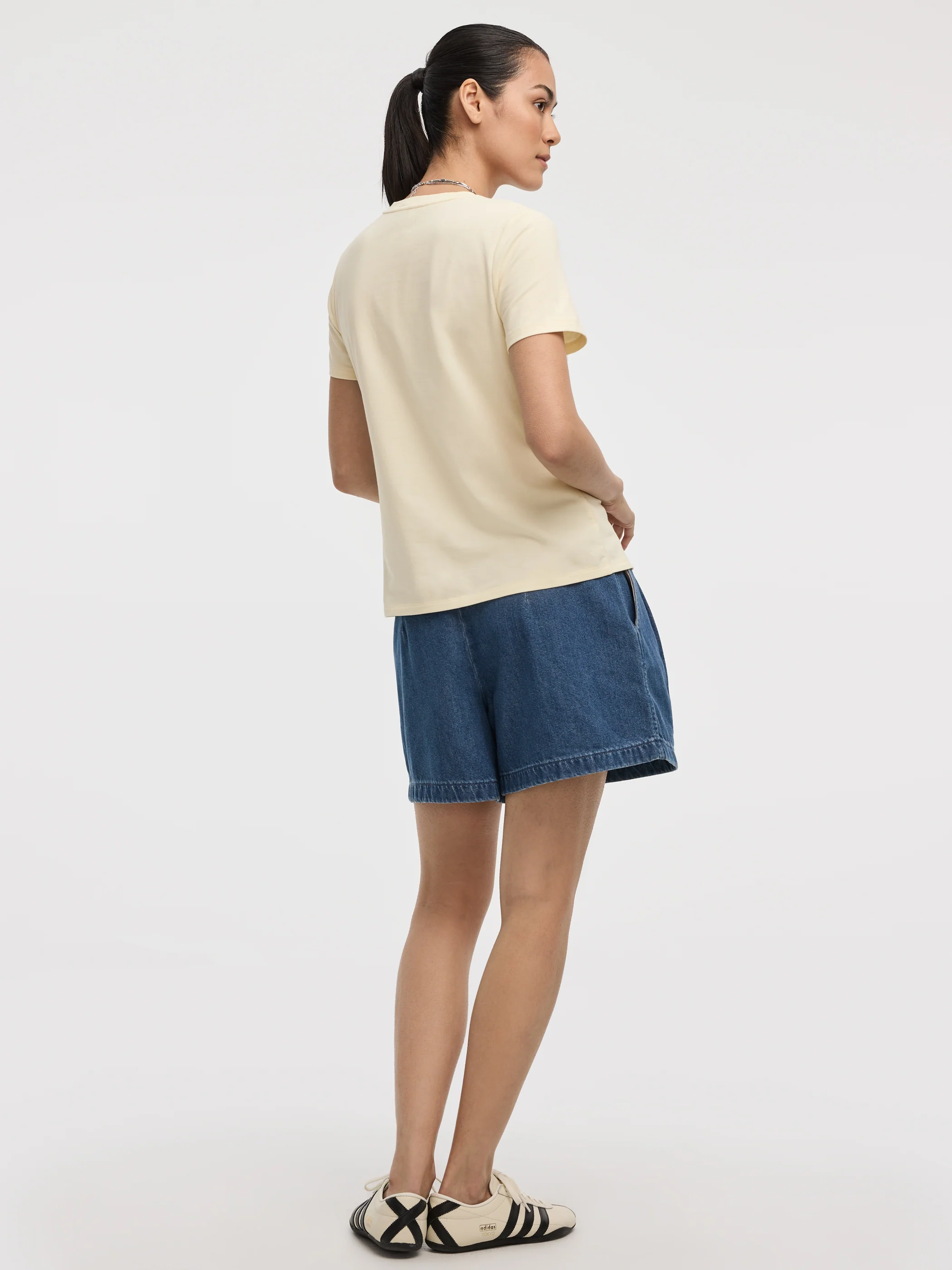 Crew-Neck Tee - R Essentials - Image 43