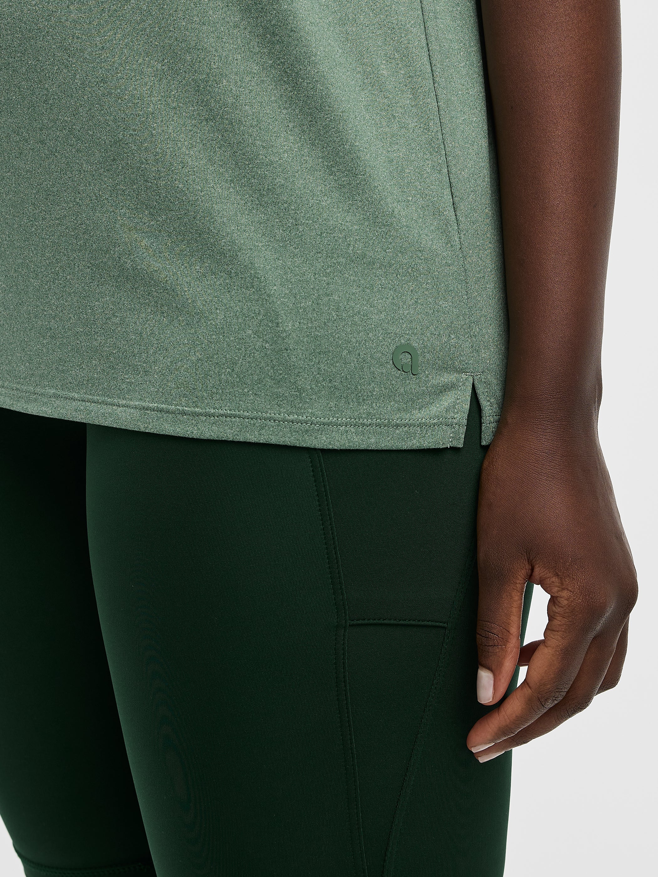 Crew-Neck T-Shirt - DRY-LUX (R) Hyba Essentials - Image 11