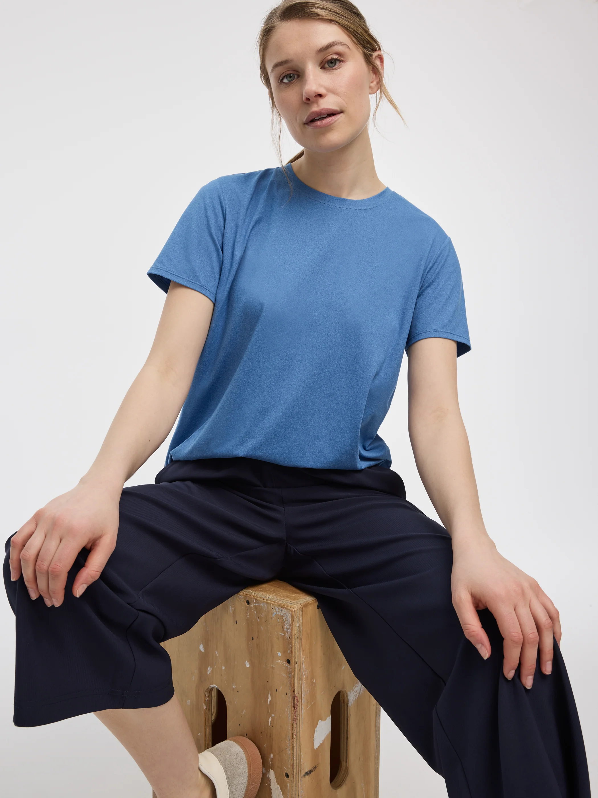 Crew-Neck T-Shirt - DRY-LUX (R) Hyba Essentials - Image 17