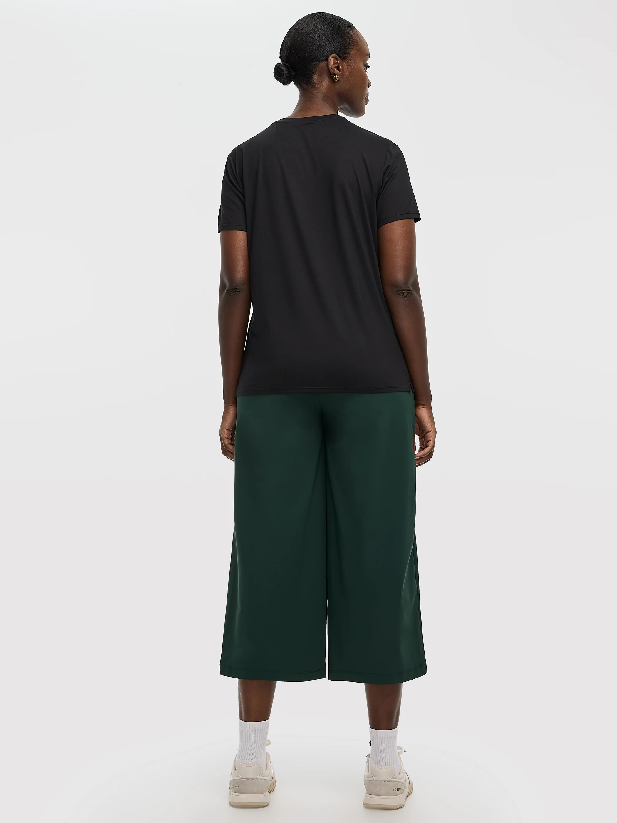 Crew-Neck T-Shirt- DRY-LUX (R) Hyba Essentials - Image 3