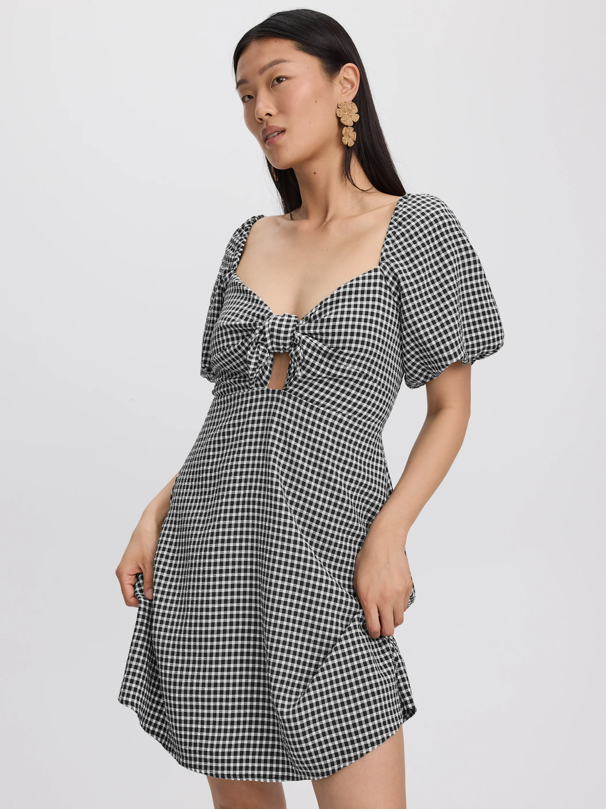 Short-Puffy-Sleeve Mini Dress with Sweetheart Neckline - Image 5