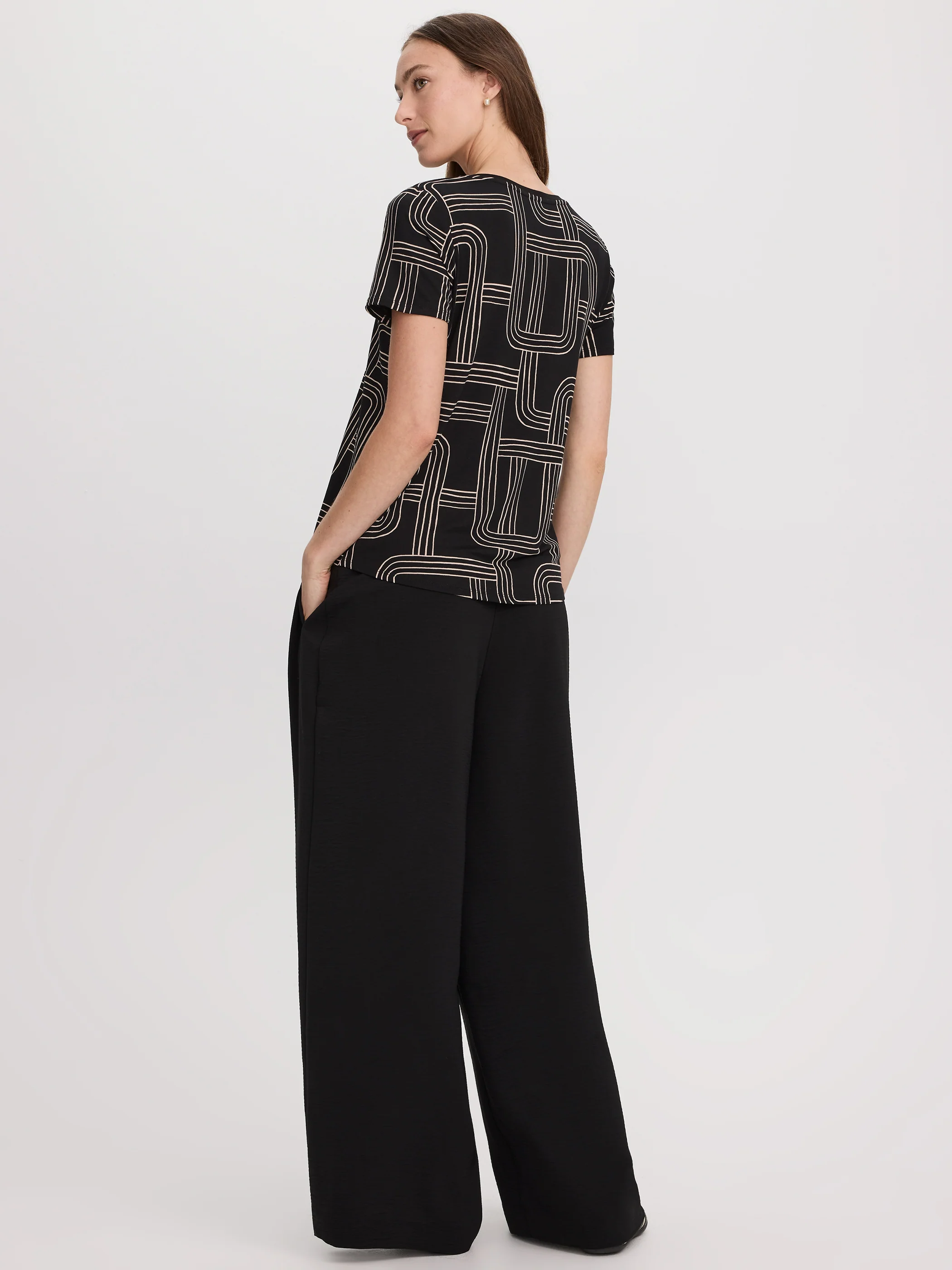 V-Neck Tee - R Essentials - Image 3