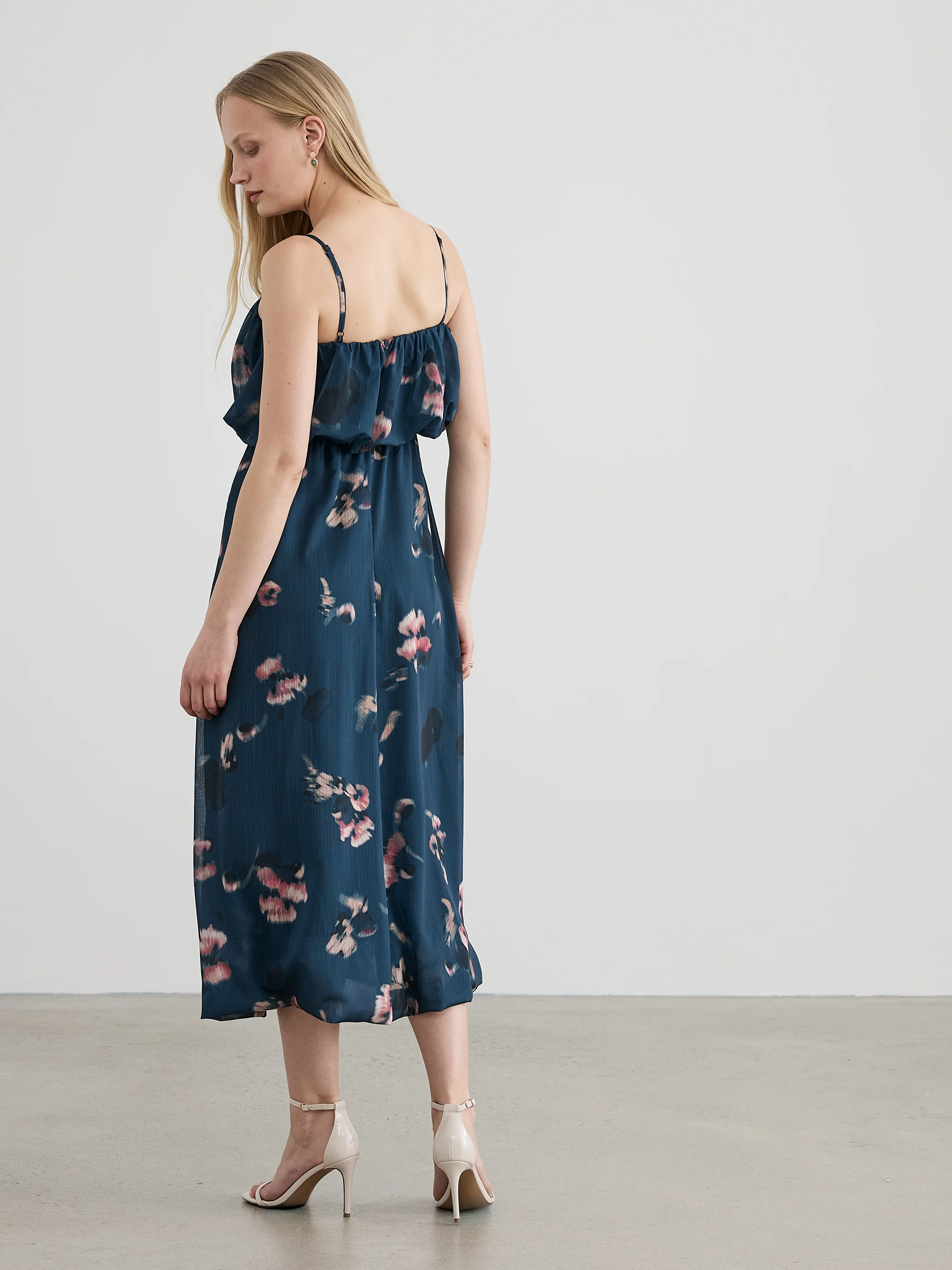 Sleeveless Bubble Maxi Dress - Image 3