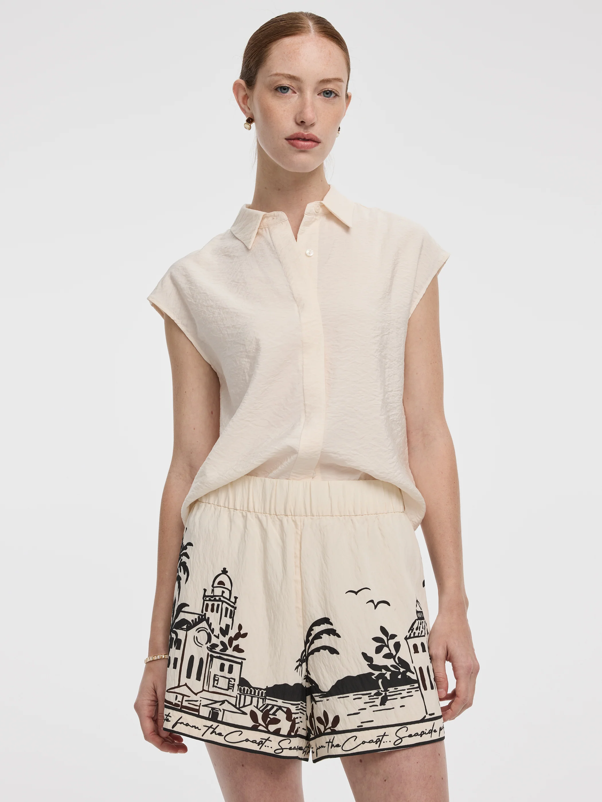 Extended-Sleeve Buttoned-Down Blouse - Image 5