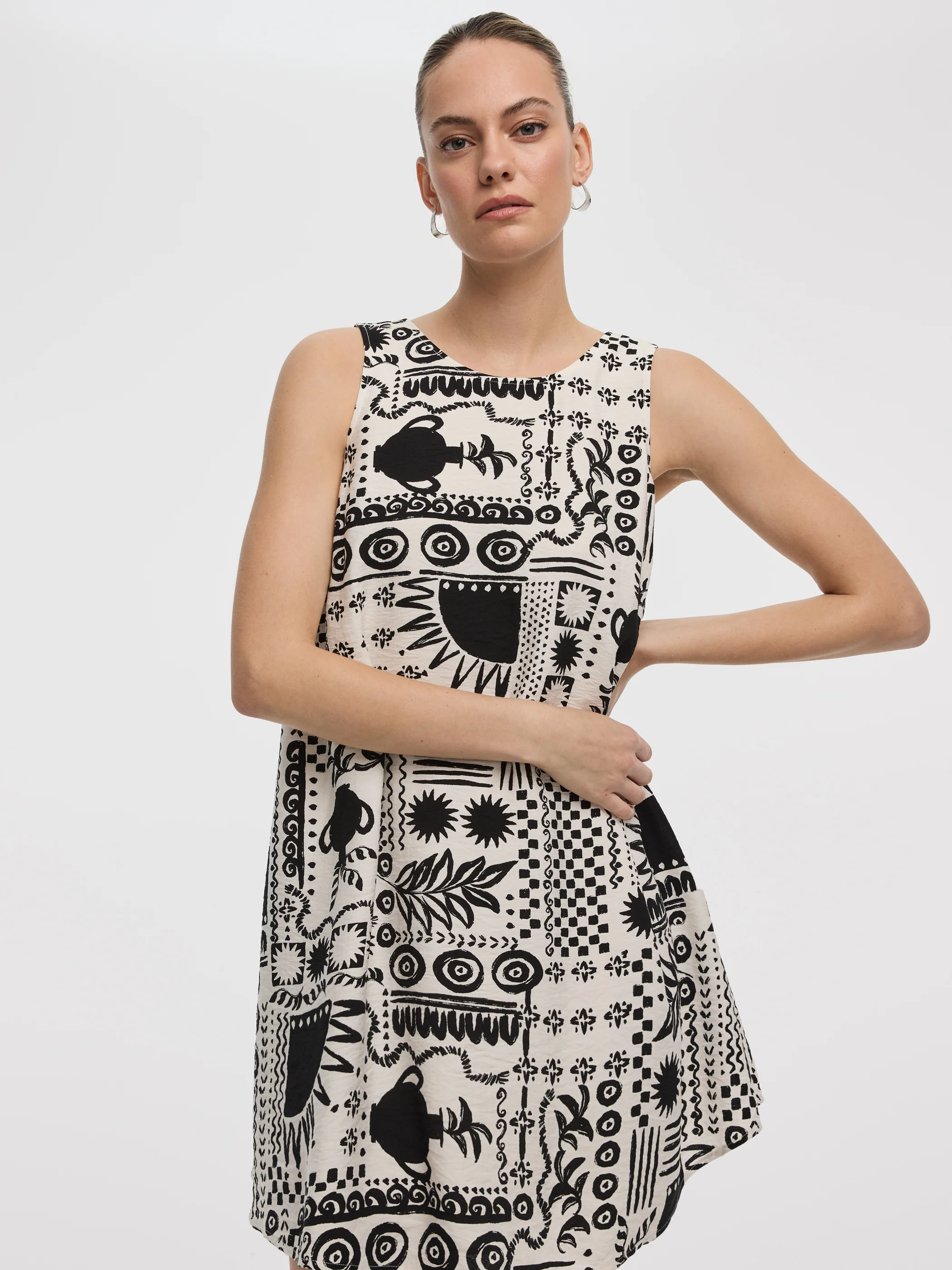 Sleeveless Swing Dress - Image 4