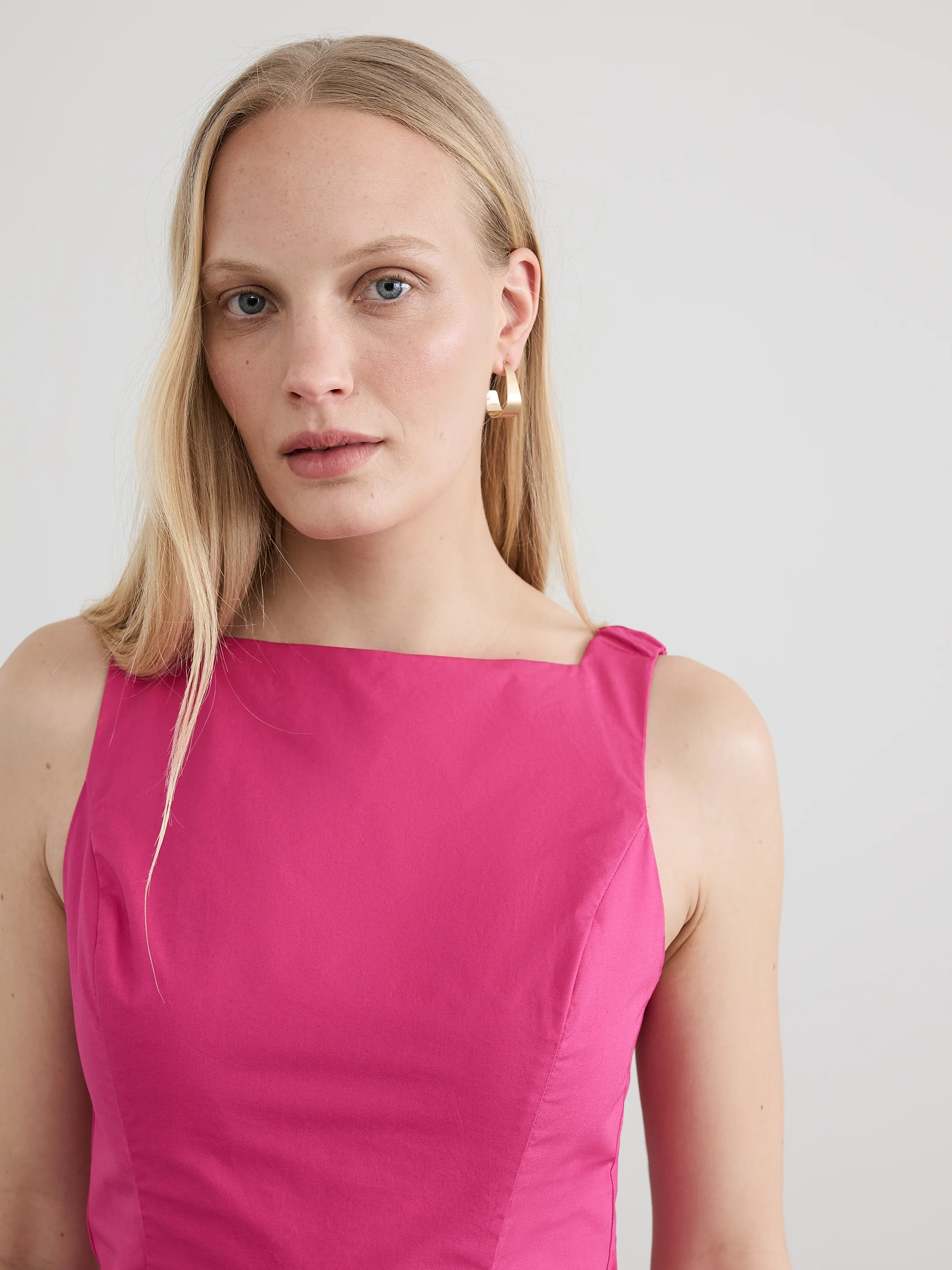 Sleeveless Boat-Neck Maxi Dress - Image 2