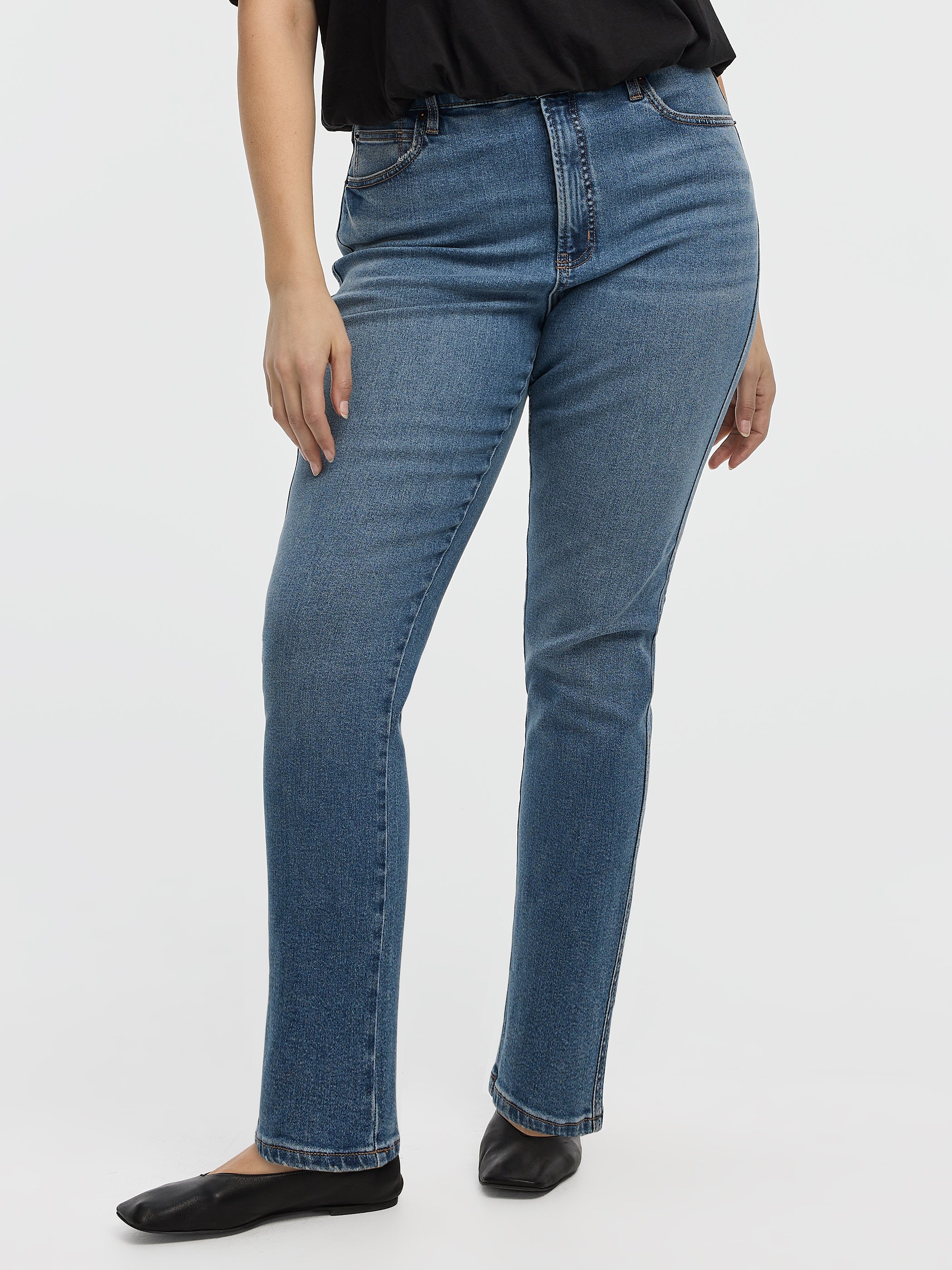 Slim-Leg High-Rise Jean - The Vintage - Curvy Fit - Image 8