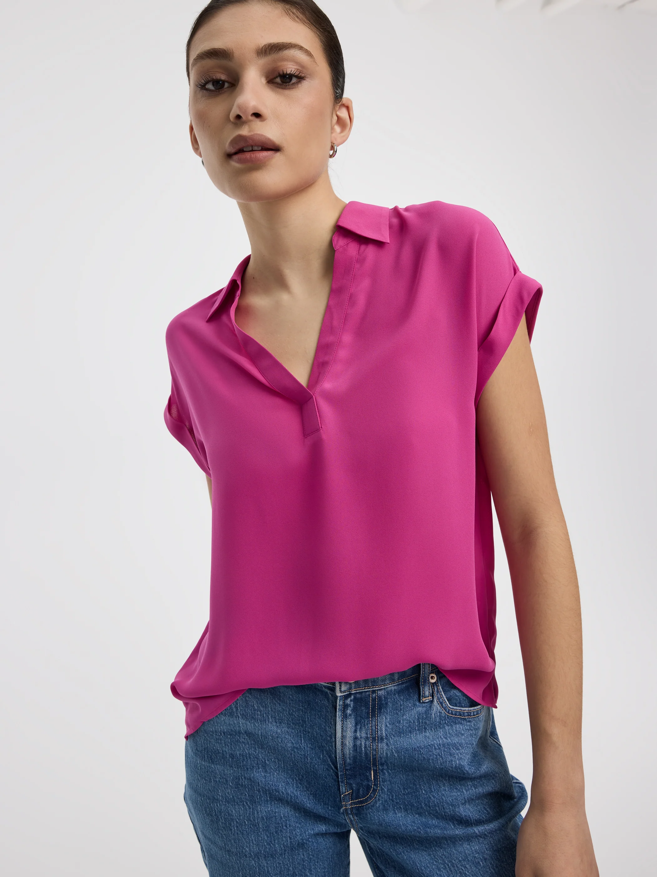 Extended-Sleeve V-Neck Flowy Blouse - R Essentials - Image 16
