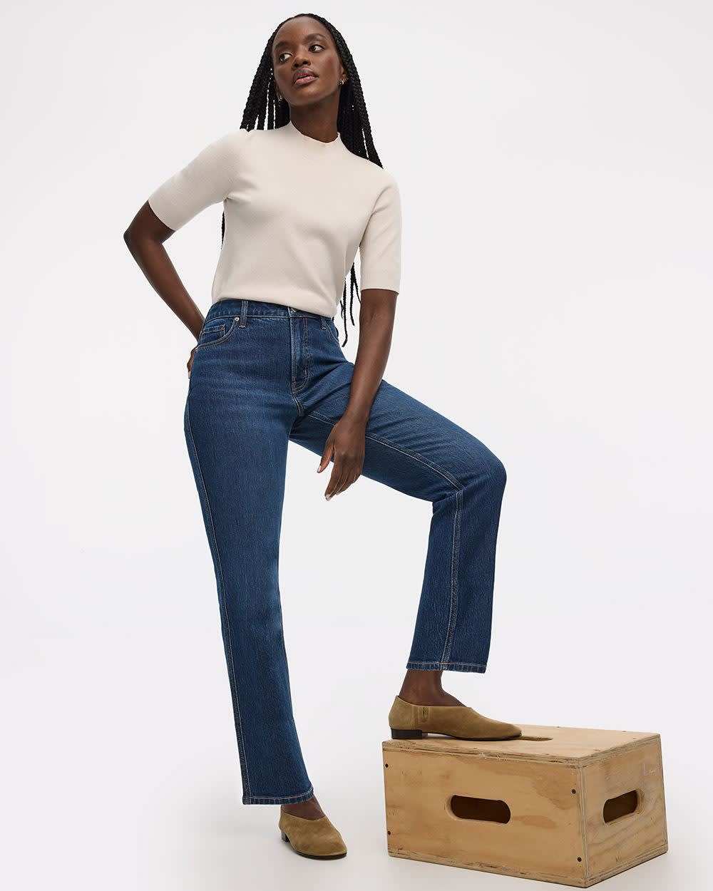 Straight-Leg Mid-Rise Jean - The Classic - Curvy Fit - Image 4