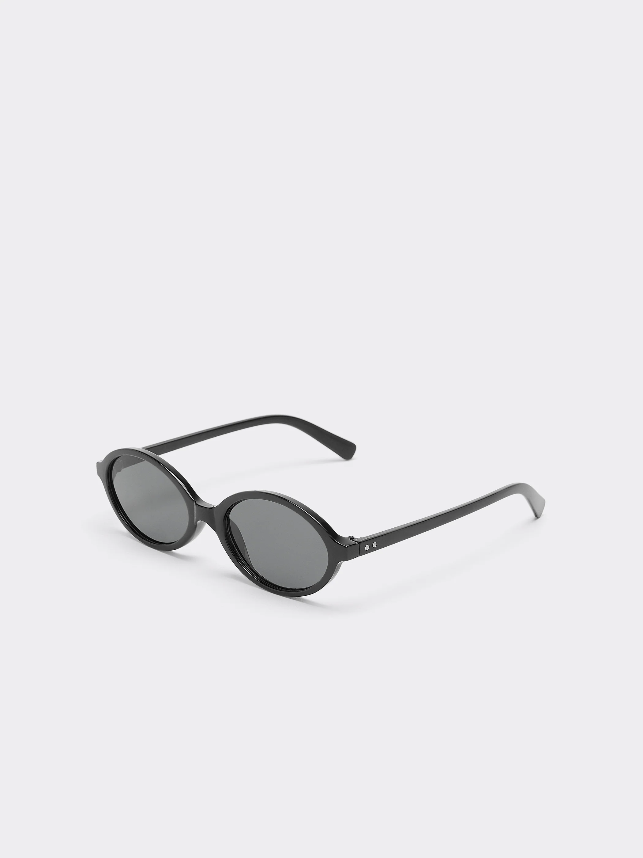 Retro Oval Sunglasses - Image 3