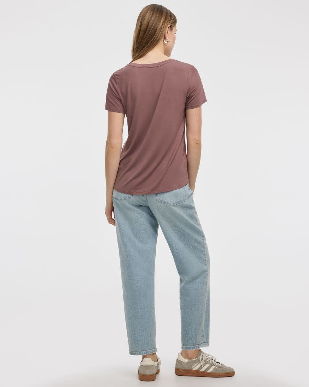 V-Neck Tee - R Essentials - Image 34