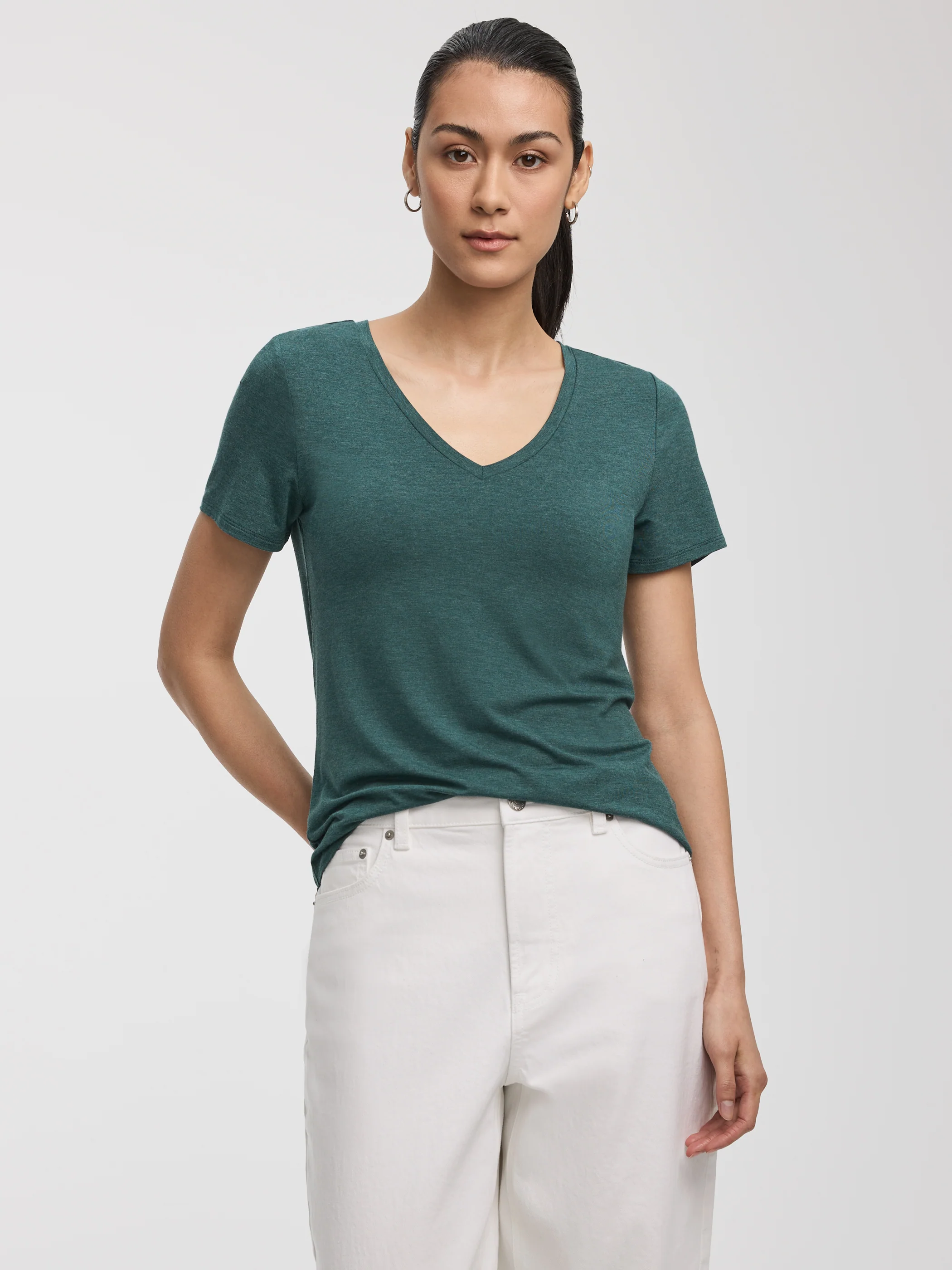V-Neck Tee - R Essentials - Image 9