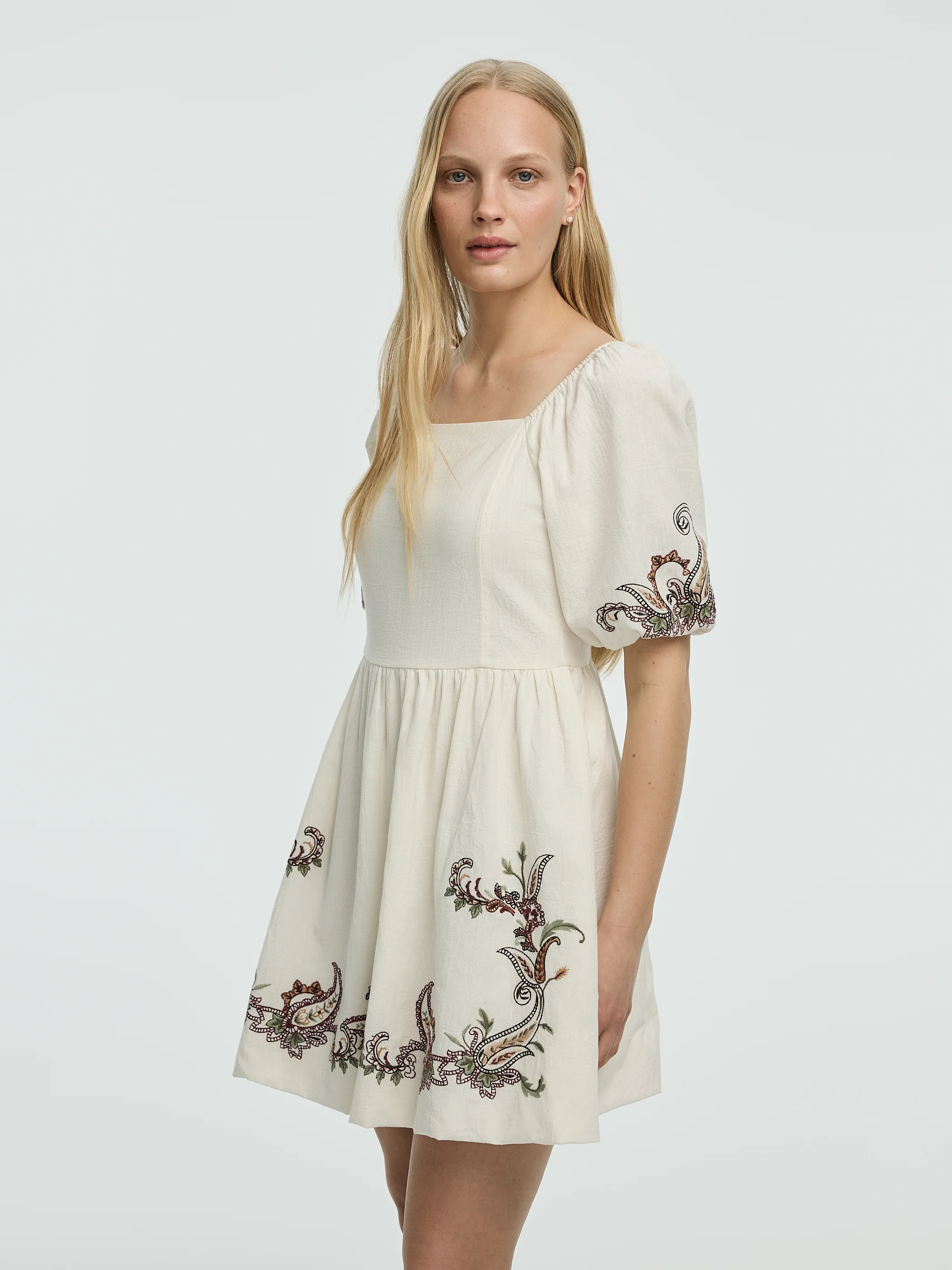 Short-Sleeve Fit-and-Flare Mini Dress with Square Neckline - Image 4