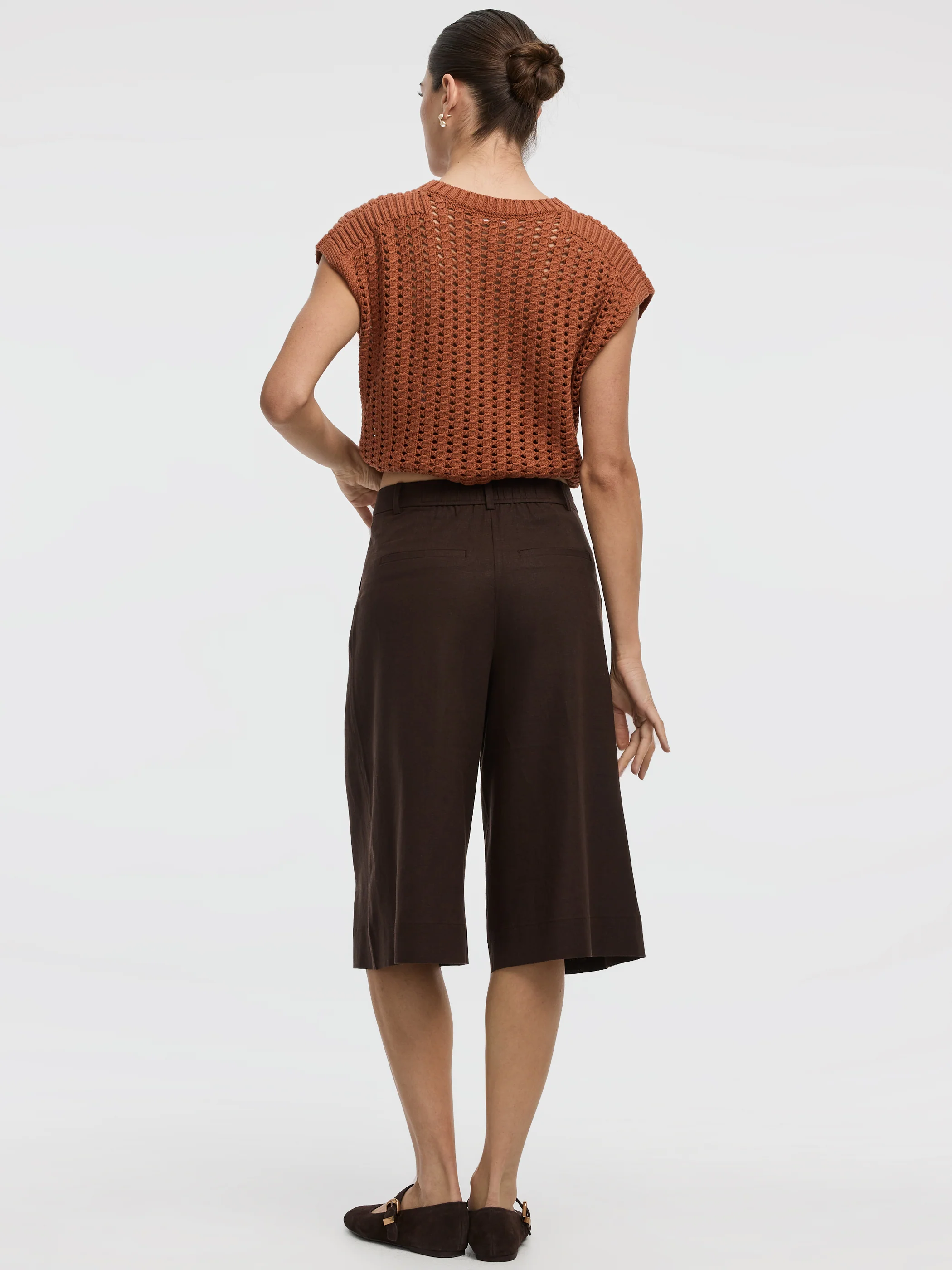 Linen-Blend Capri Pants - Image 4