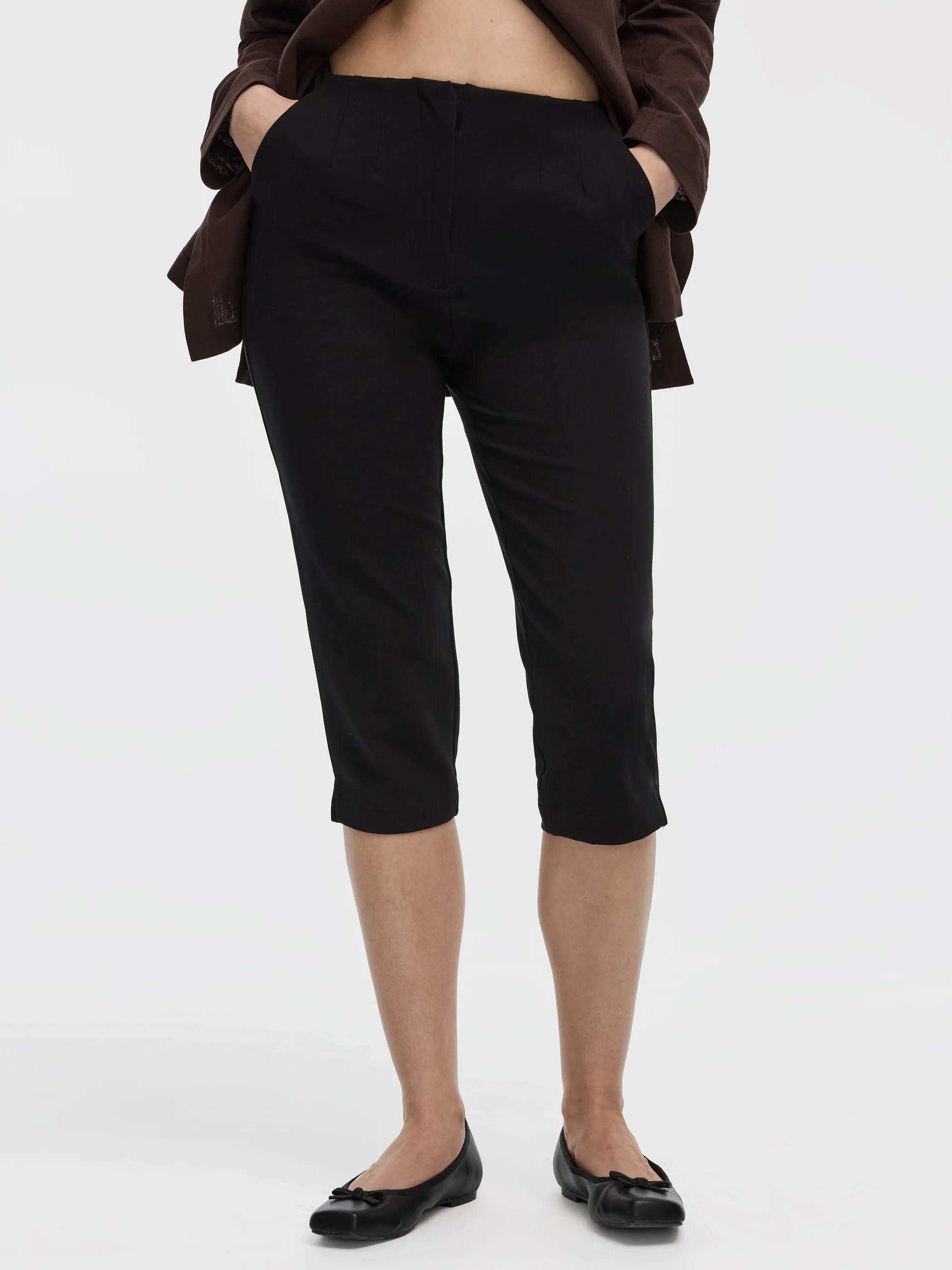 Slim-Leg High-Rise Capri Pants - Image 2
