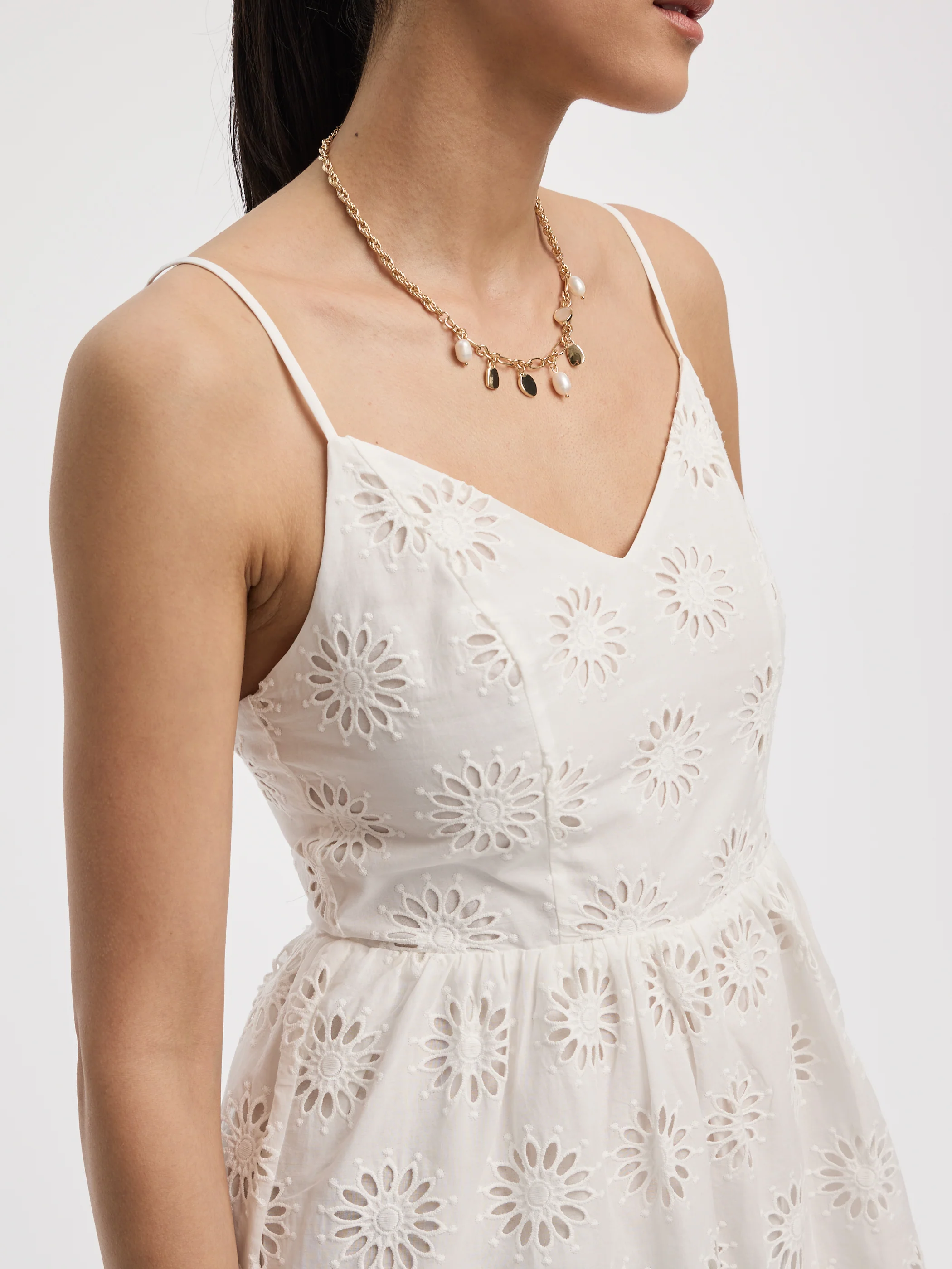 Sleeveless Midi Eyelet Dress with Sweetheart Neckline - Image 2