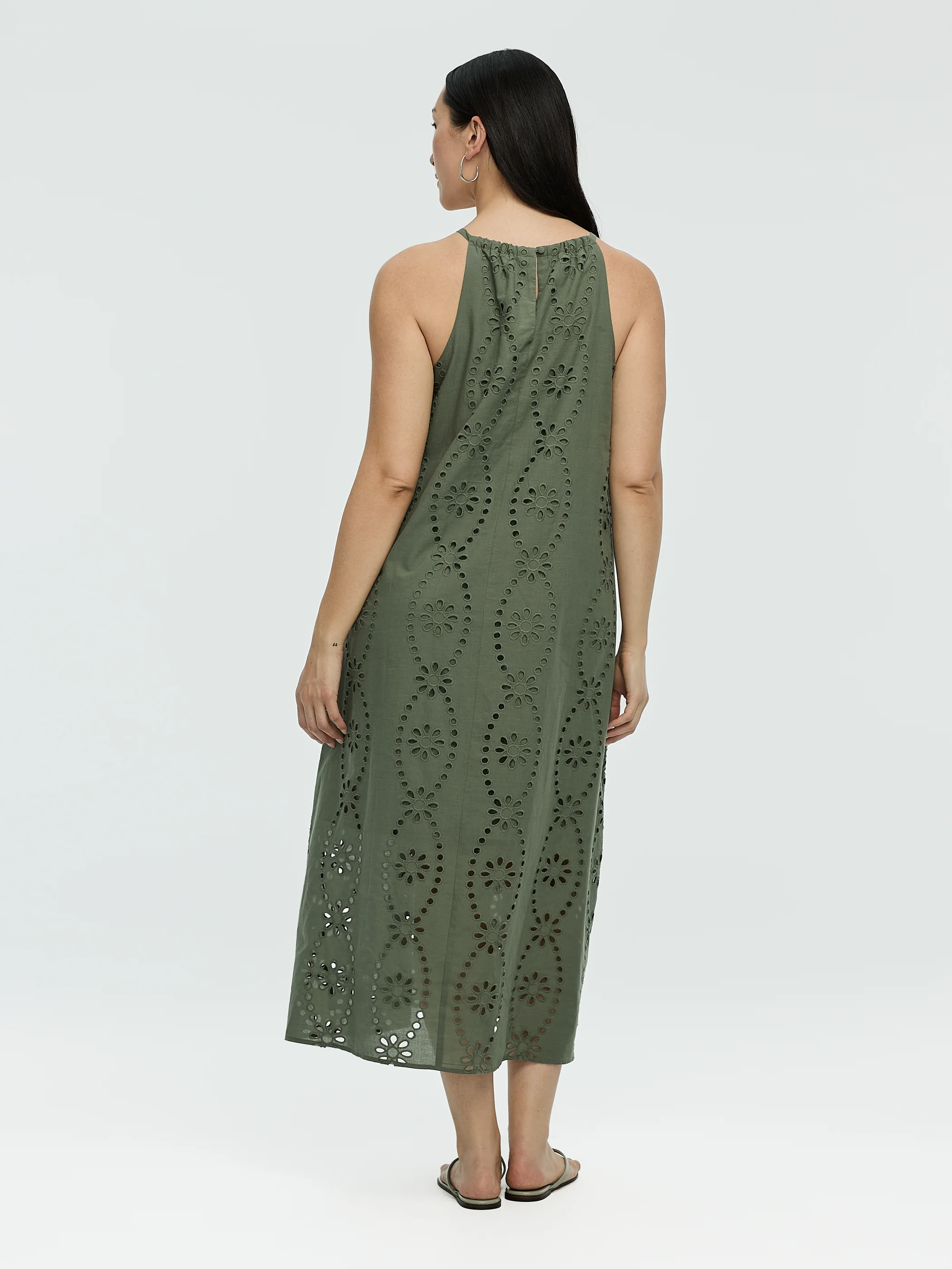 Sleeveless Maxi Dress with Halter Neckline - Image 3