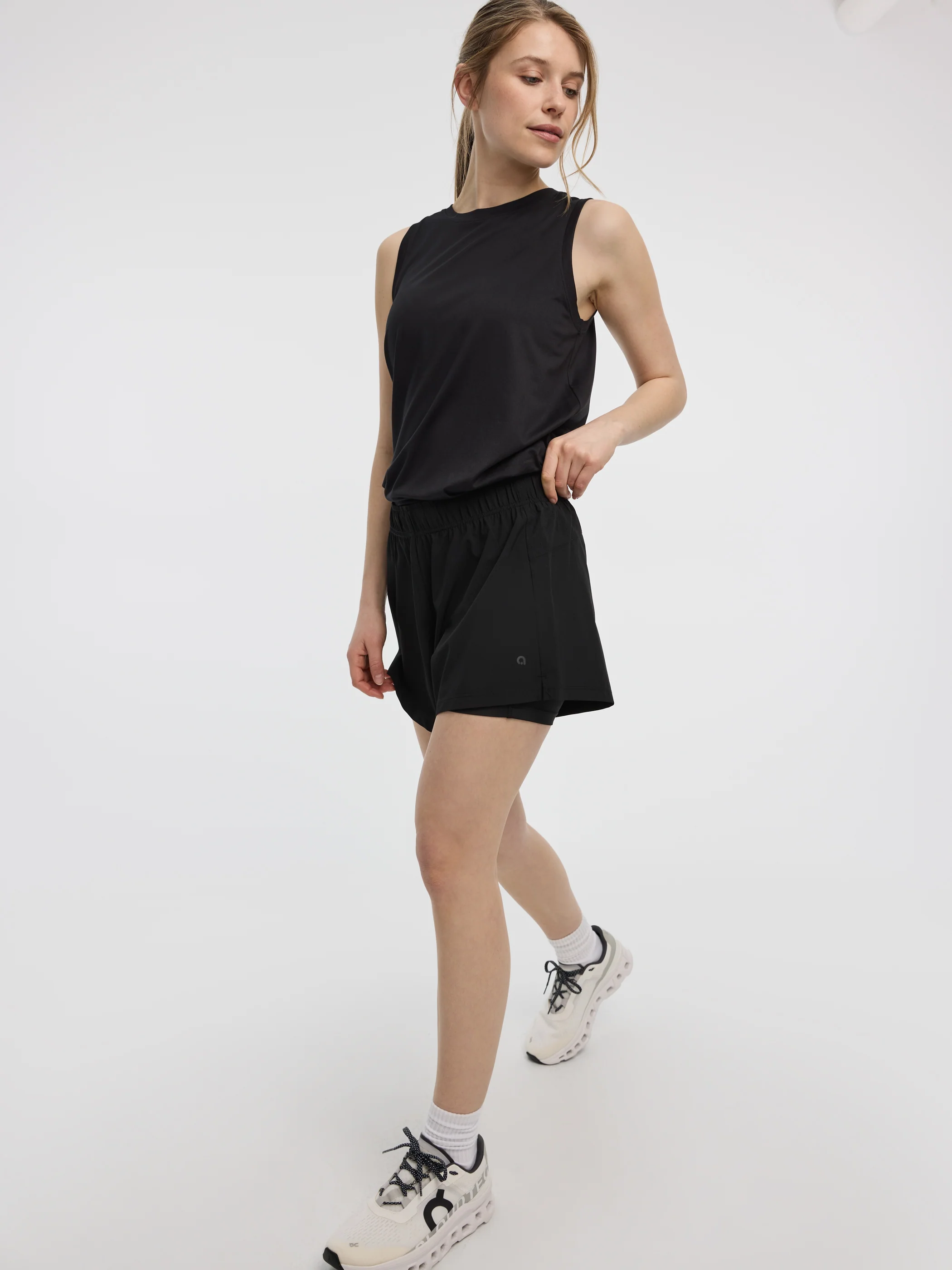 Running Short - Hyba - Image 4