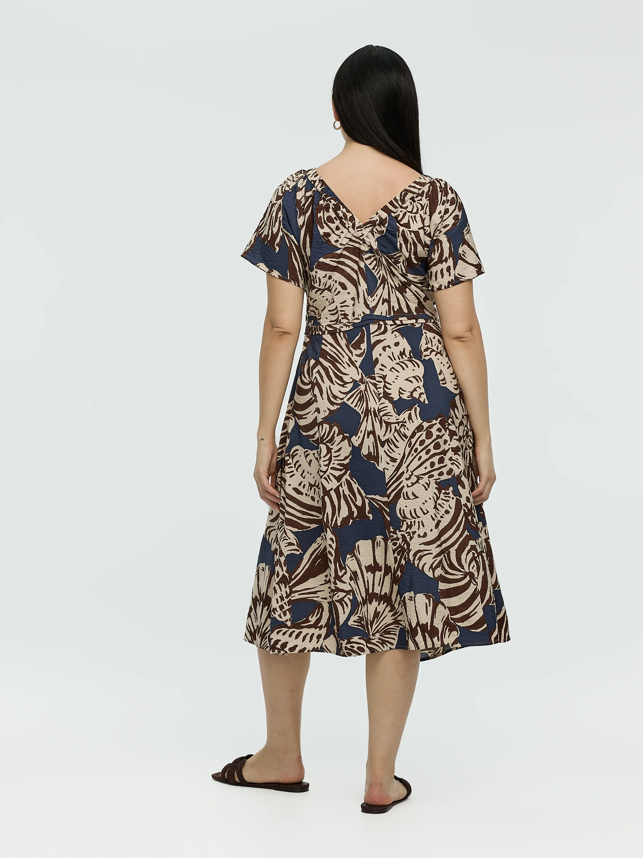 Short-Sleeve Midi Dress with V Neckline - Image 3