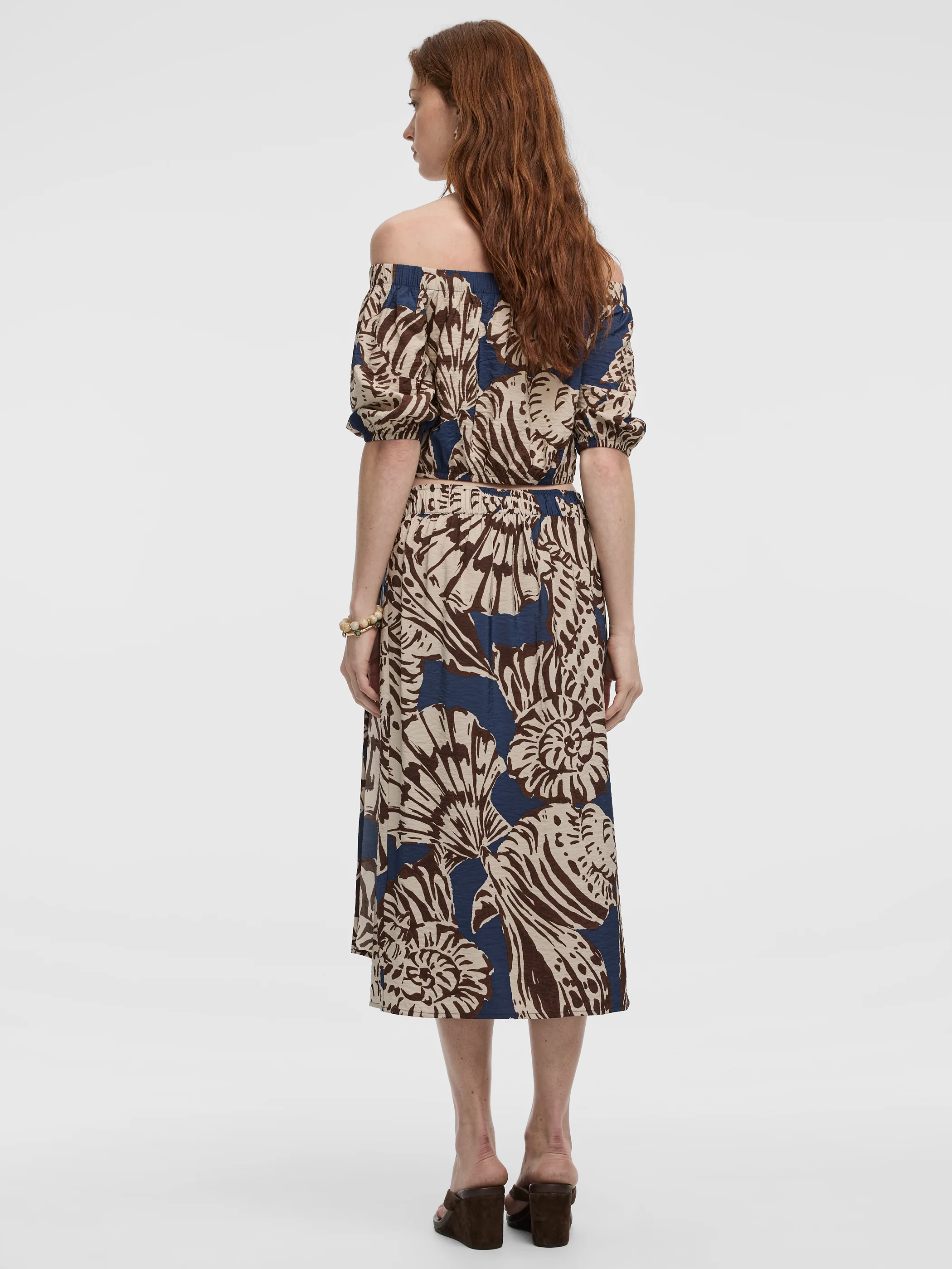 Short-Sleeve Off-the-Shoulder Blouse - Image 3