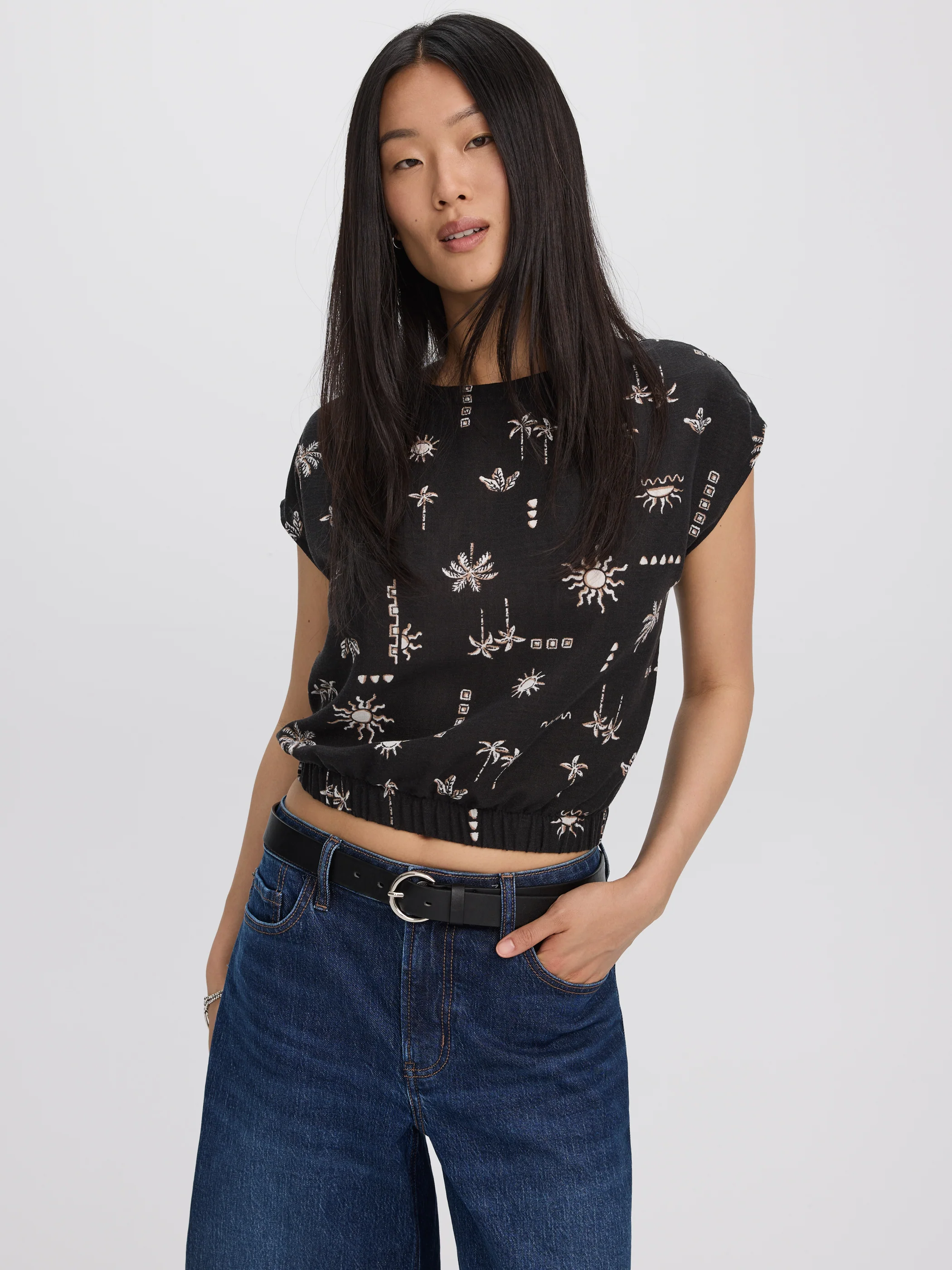 Extended-Sleeve Crew-Neck Blouse with Elasticated Hem